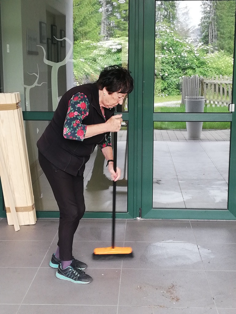 Saditev rož in našega garklca