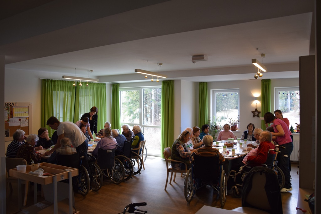 Skok v veseli december