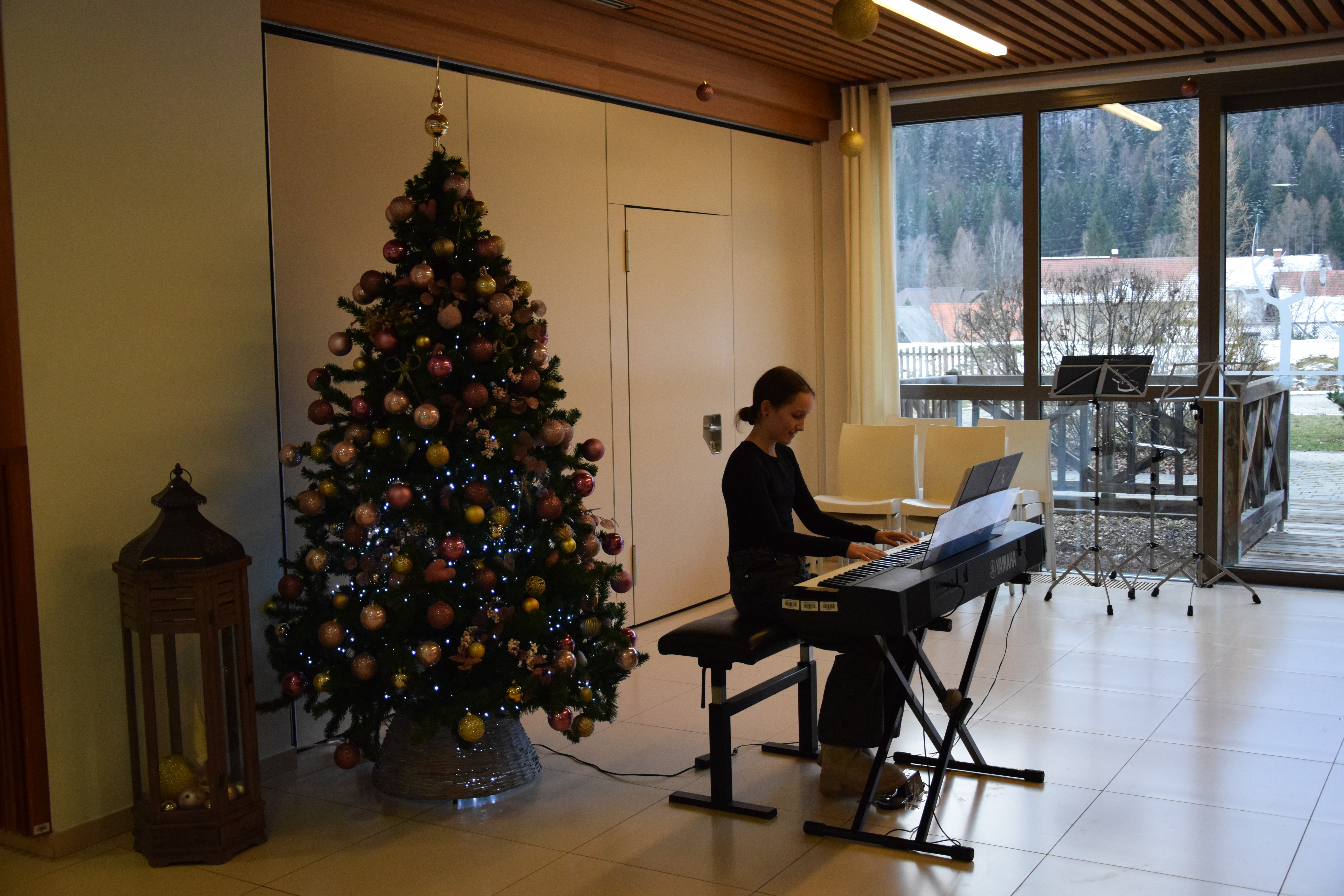 Slavnostna otvoritev Bazarja v avli