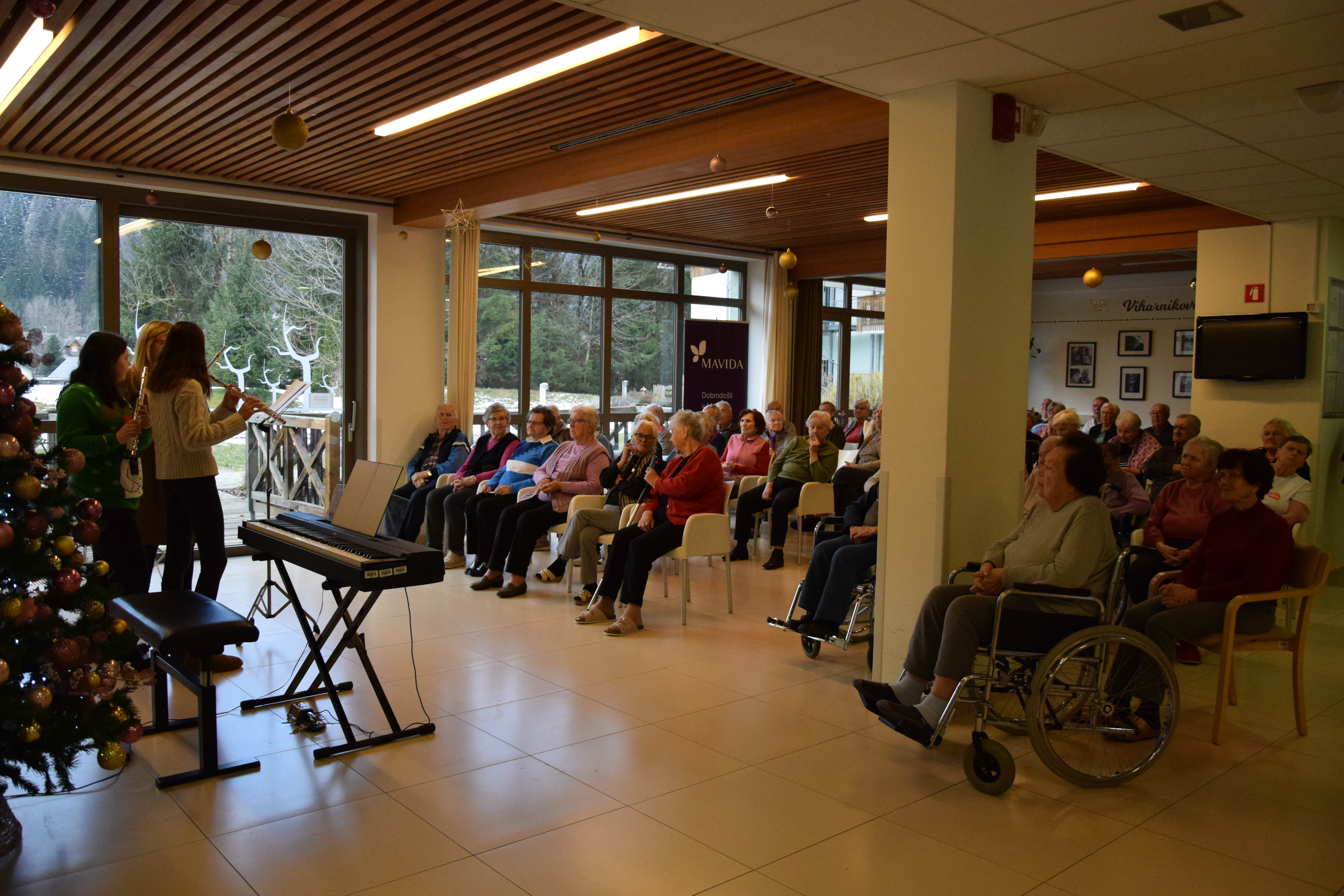 Slavnostna otvoritev Bazarja v avli