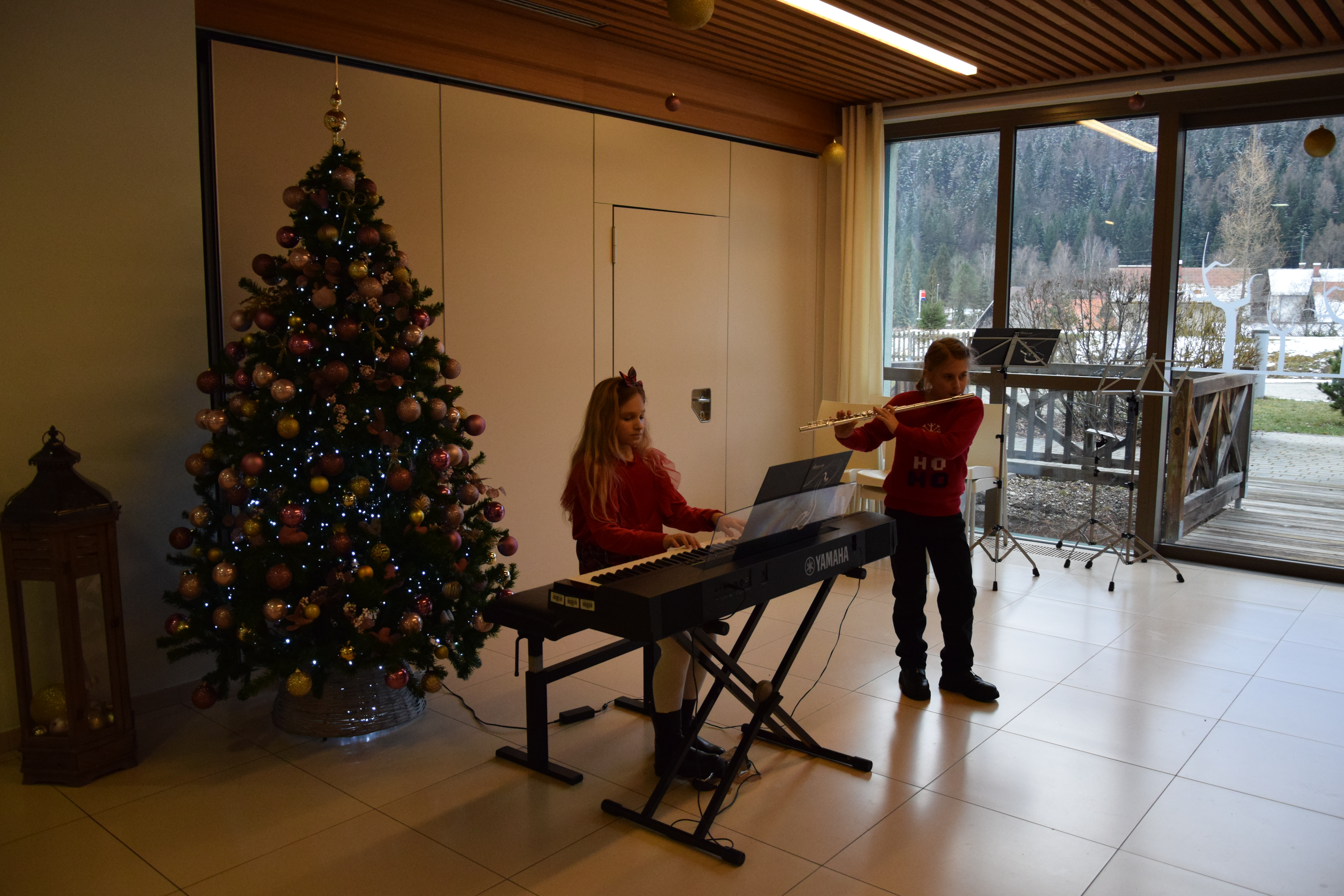 Slavnostna otvoritev Bazarja v avli