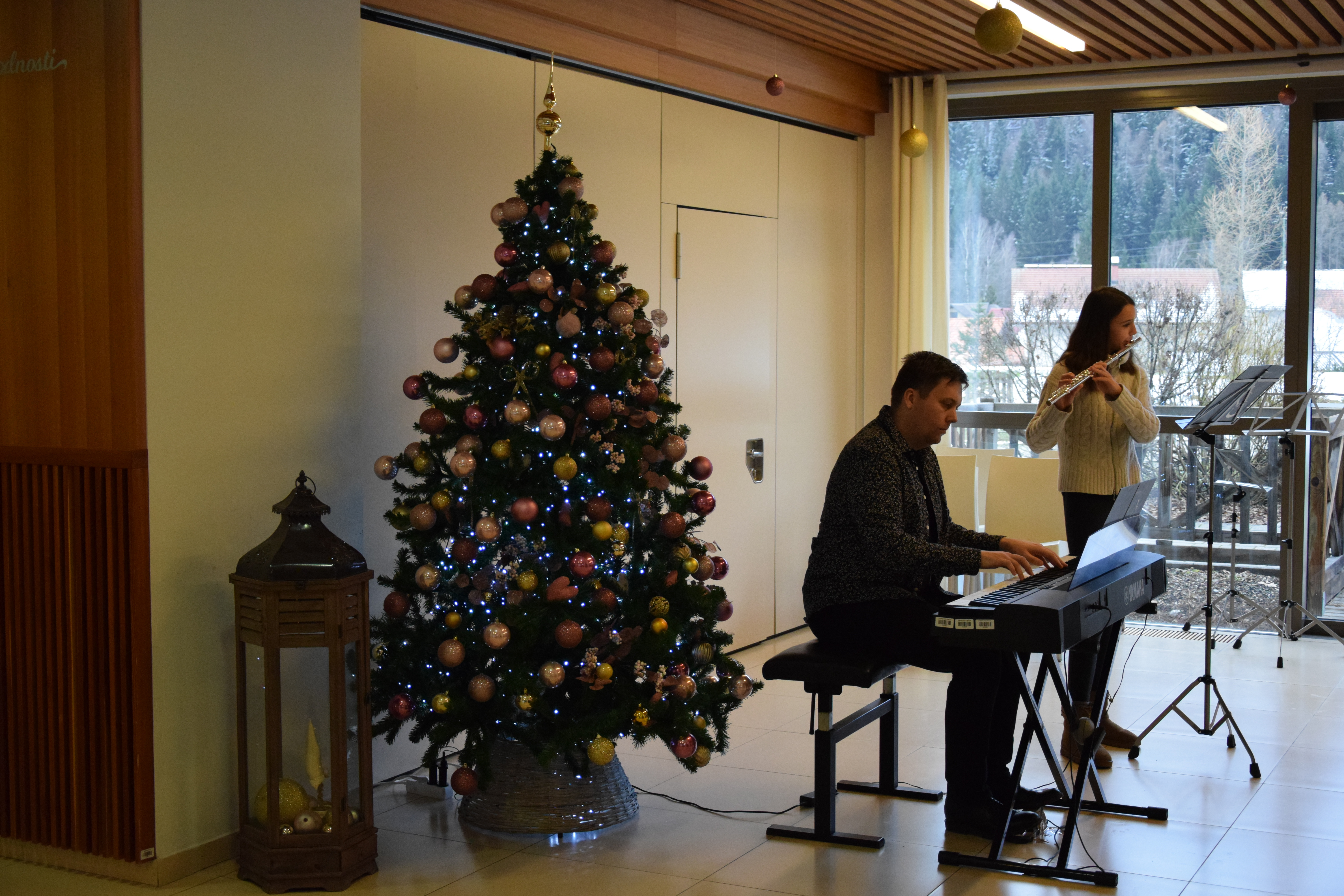 Slavnostna otvoritev Bazarja v avli