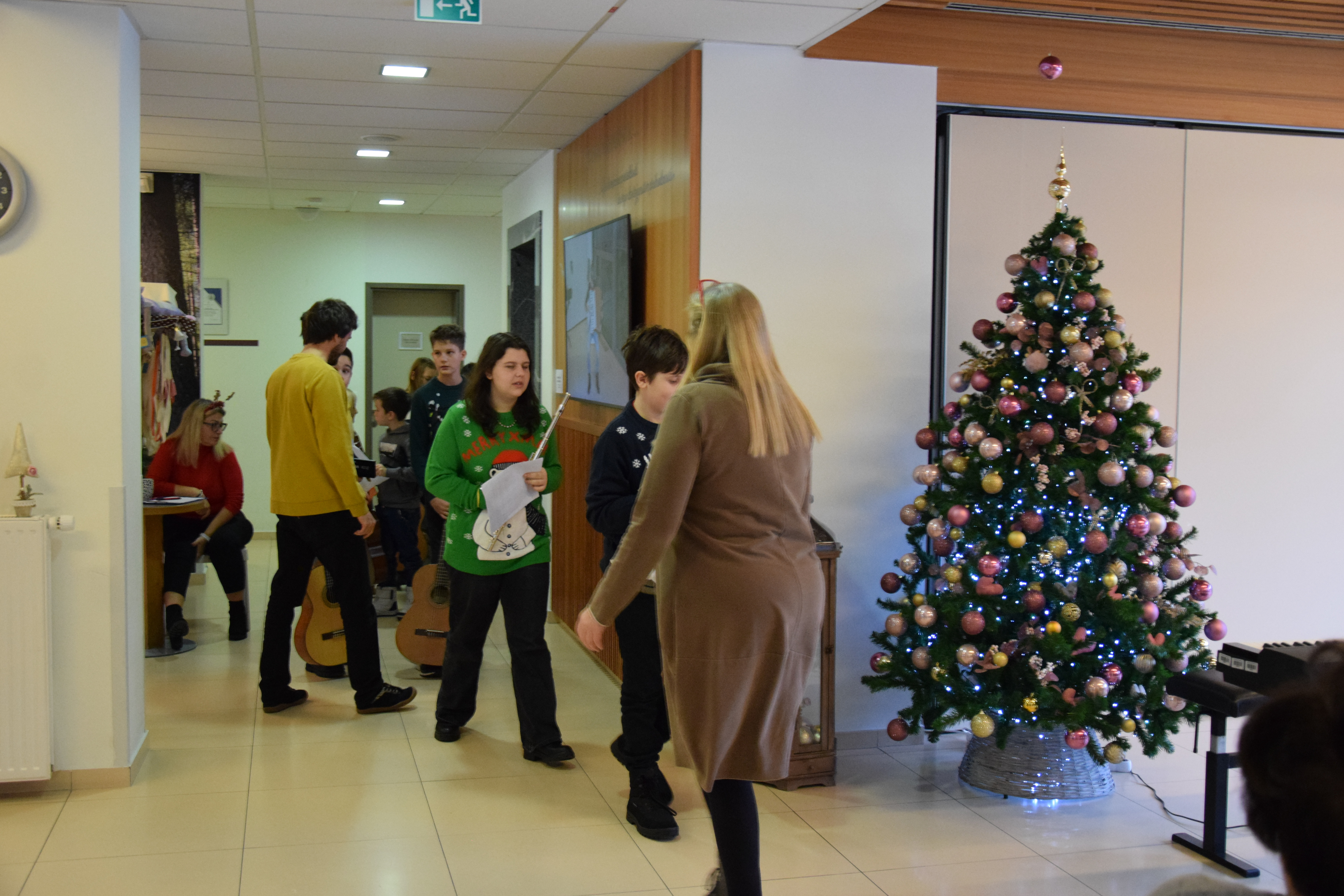 Slavnostna otvoritev Bazarja v avli