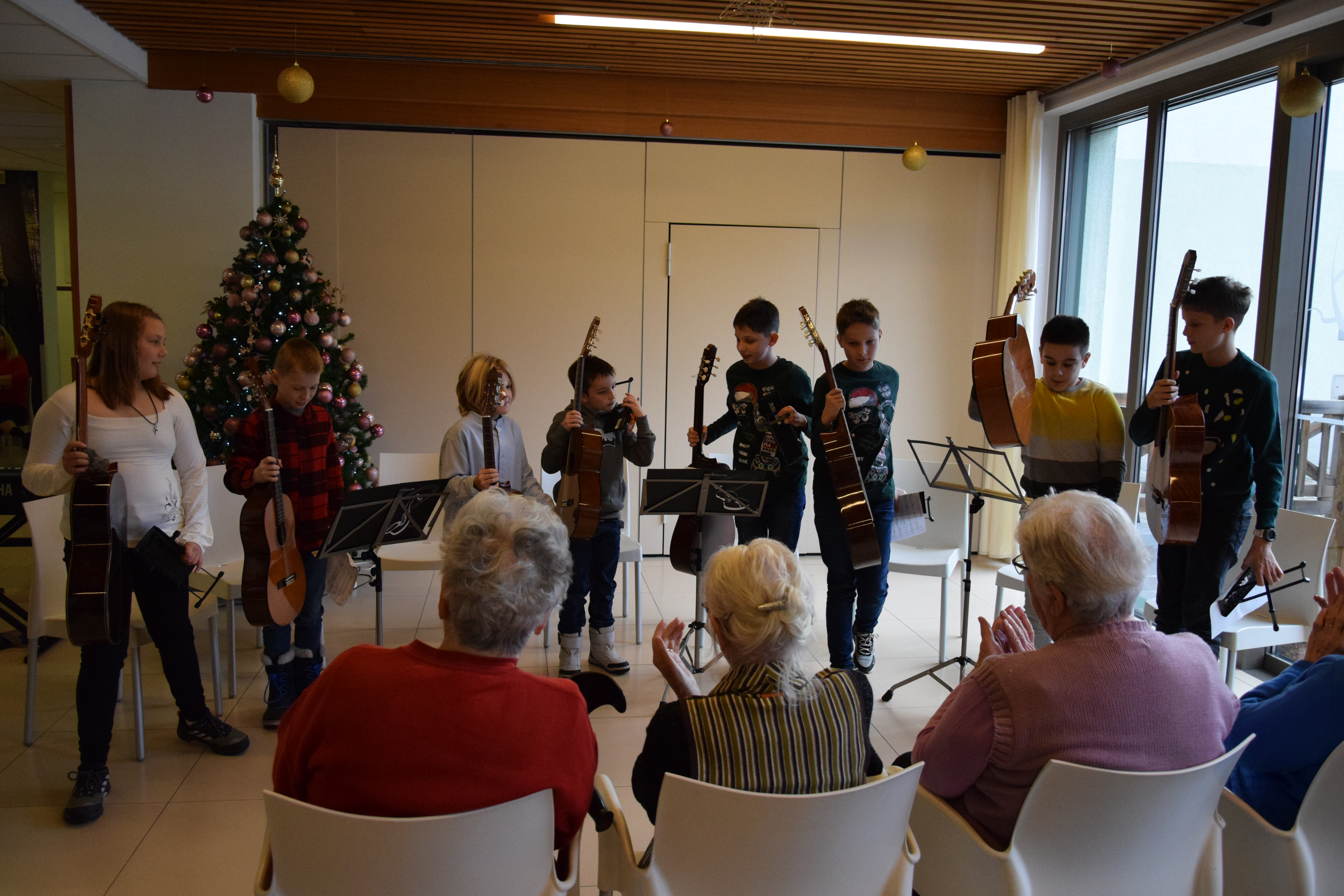 Slavnostna otvoritev Bazarja v avli