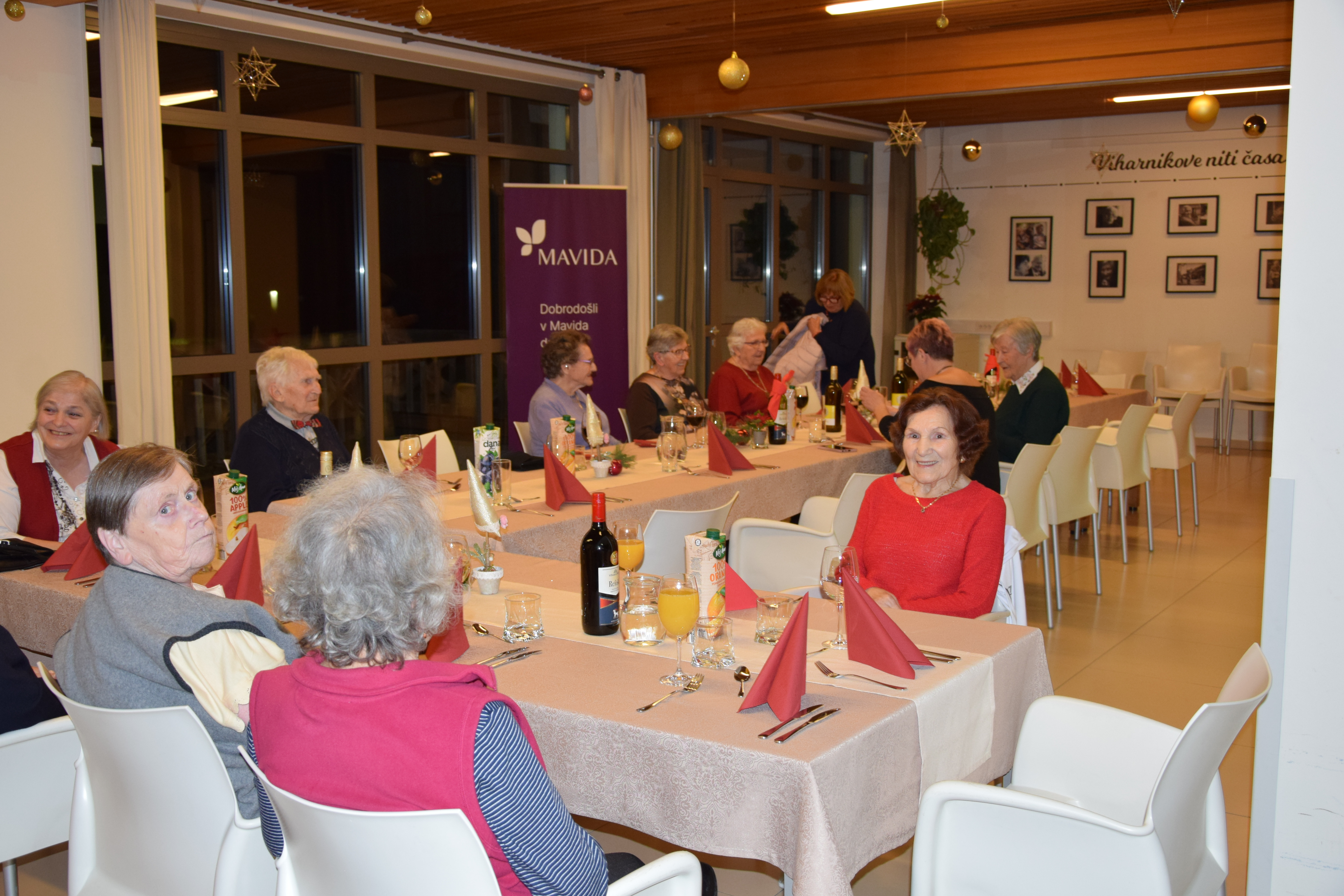 Slavnostna otvoritev Bazarja v avli