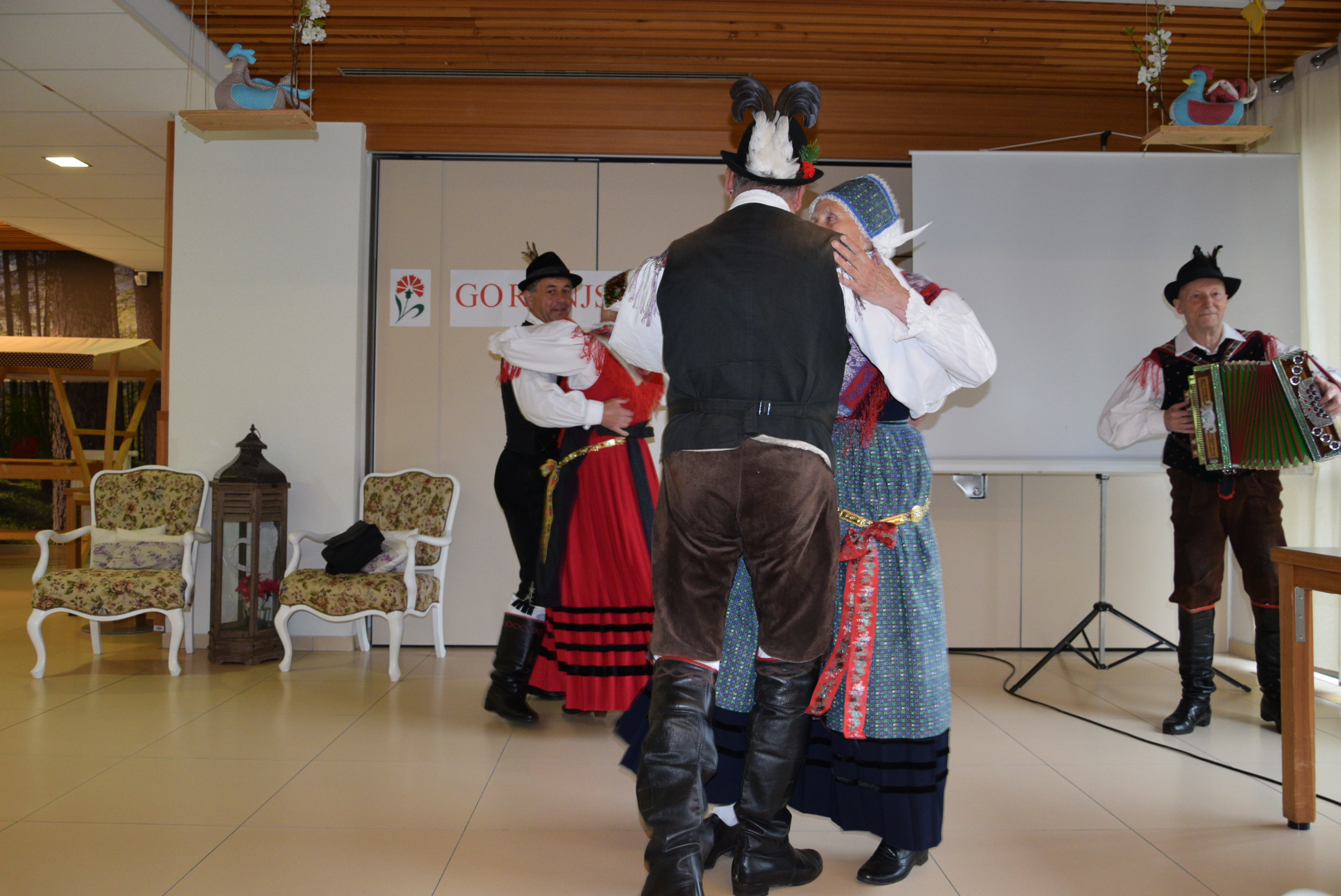 Slovenski teden v Viharniku