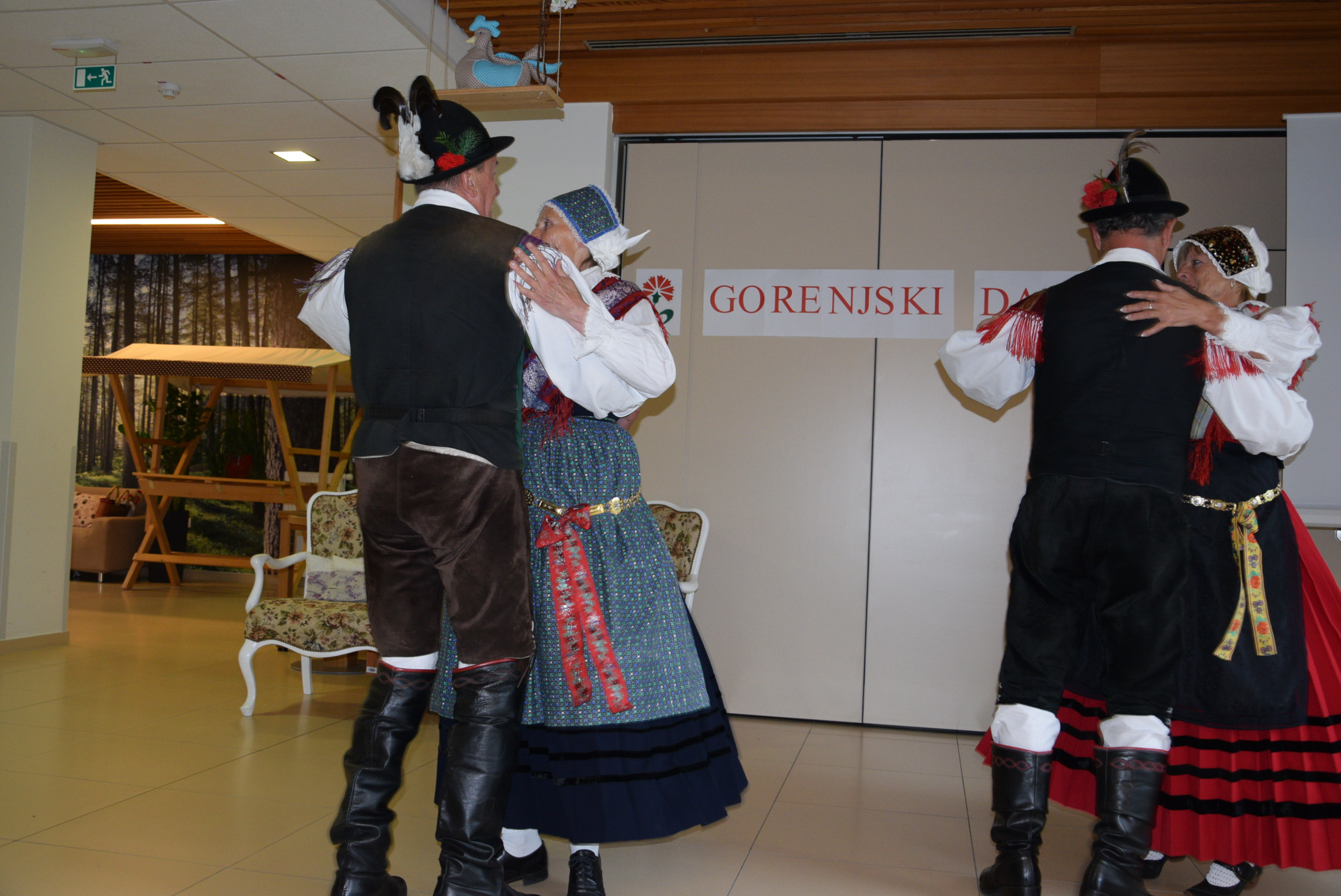 Slovenski teden v Viharniku