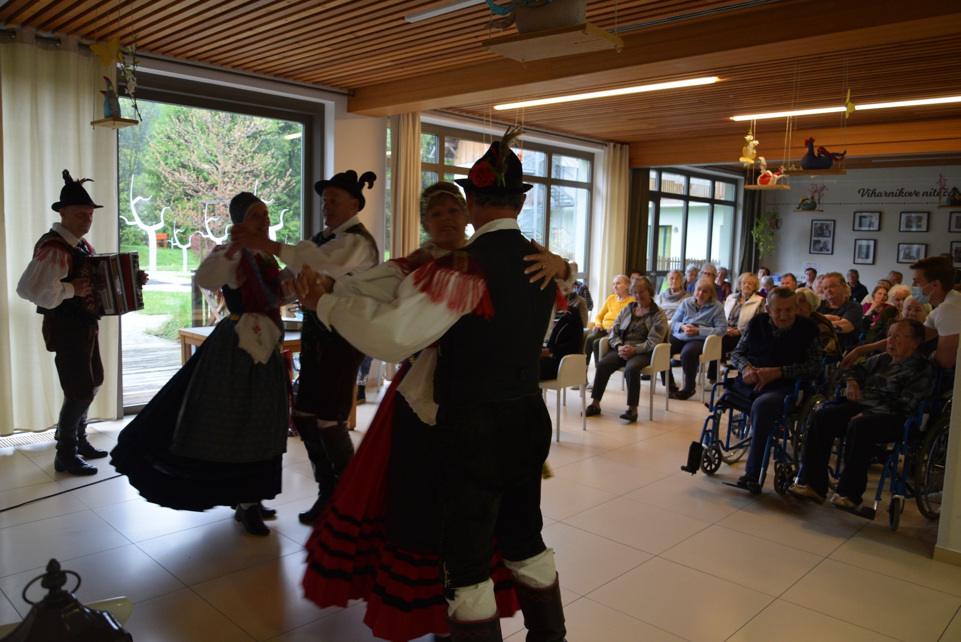 Slovenski teden v Viharniku