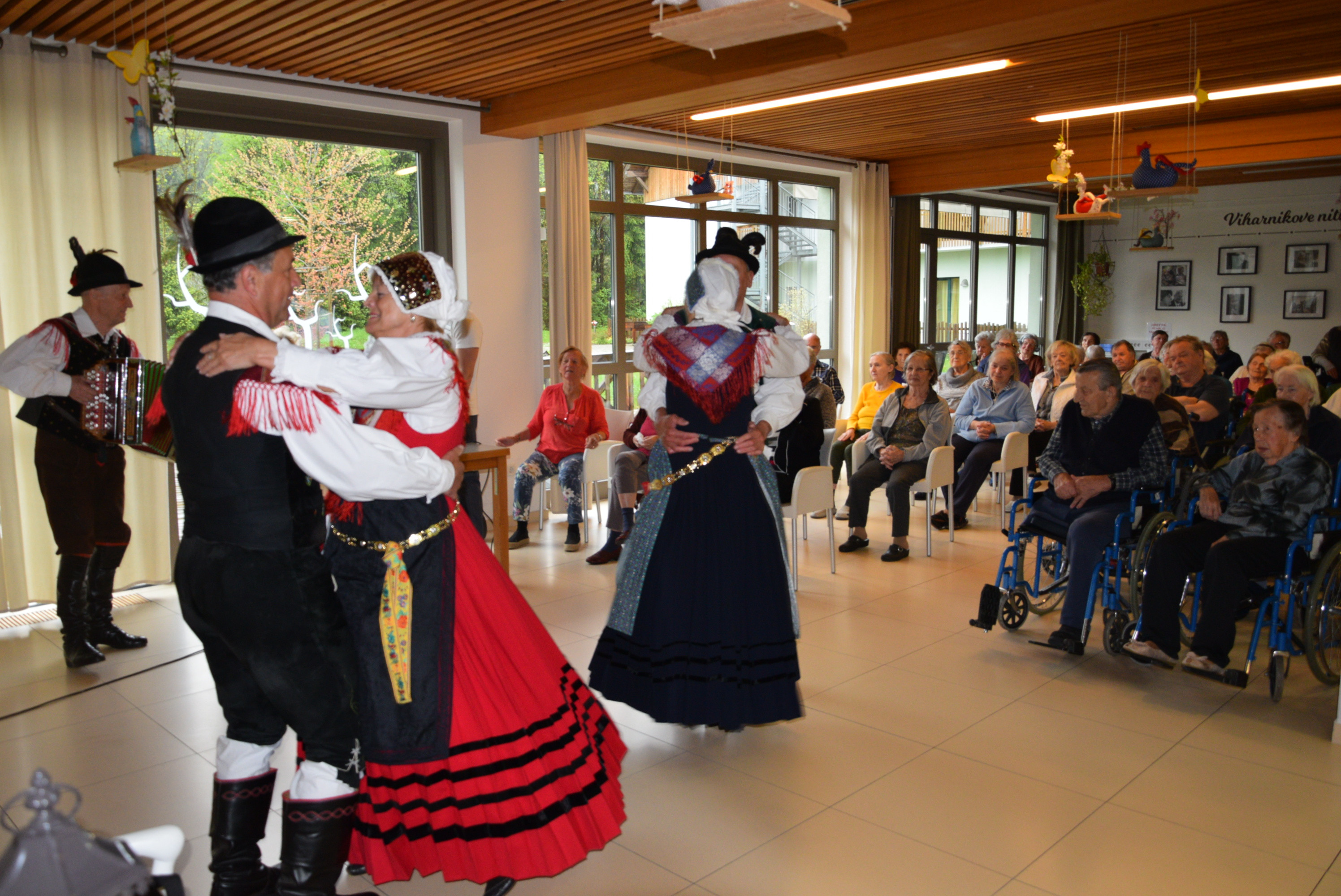 Slovenski teden v Viharniku