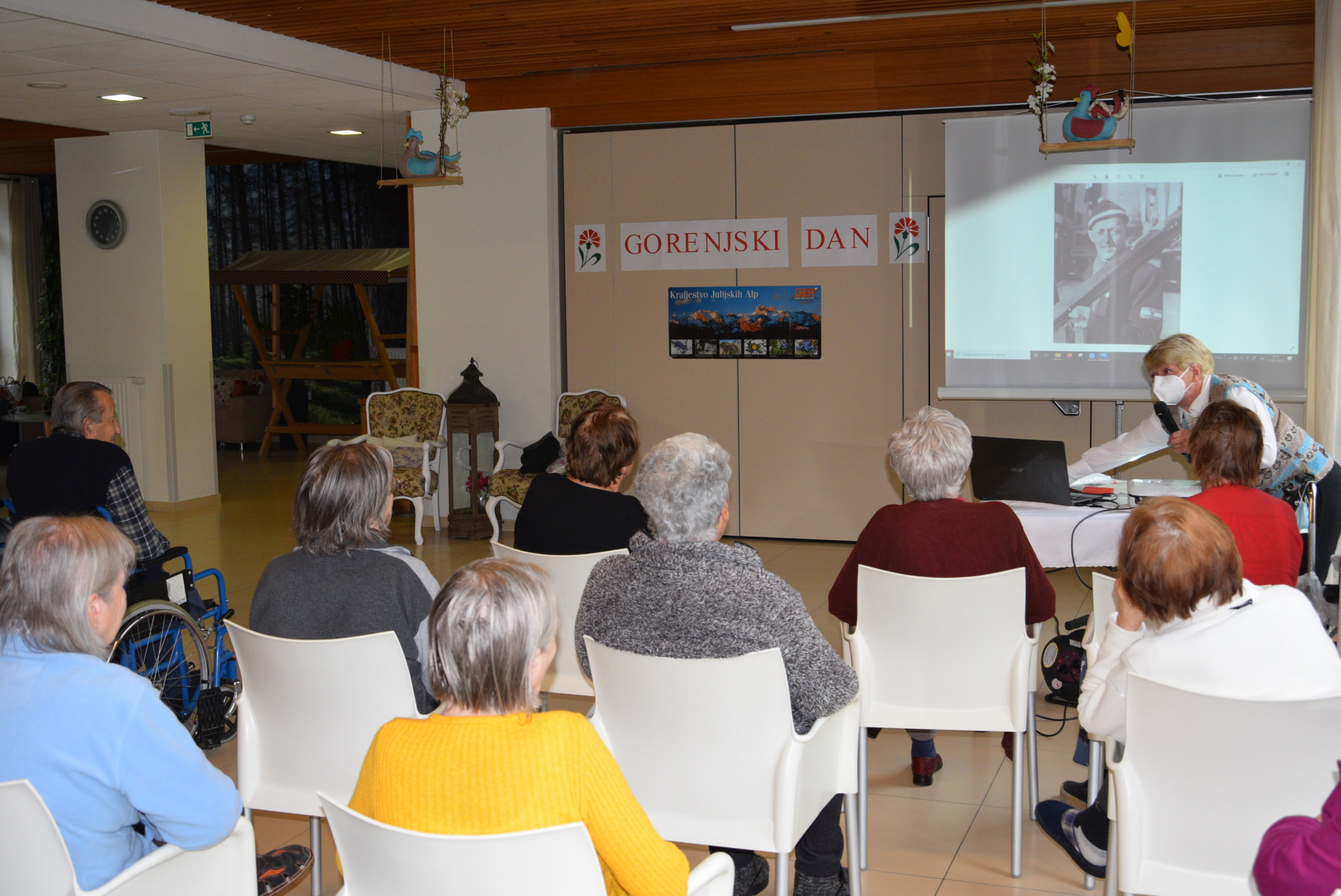 Slovenski teden v Viharniku