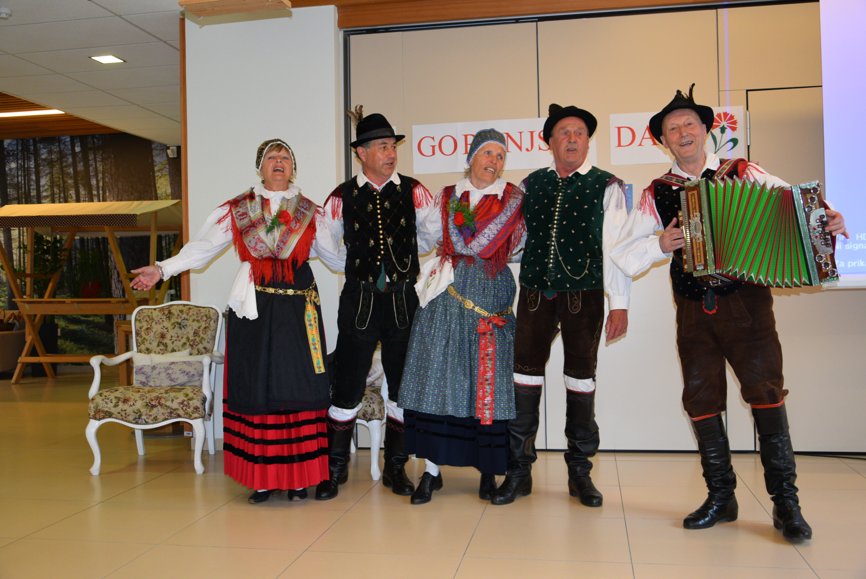 Slovenski teden v Viharniku