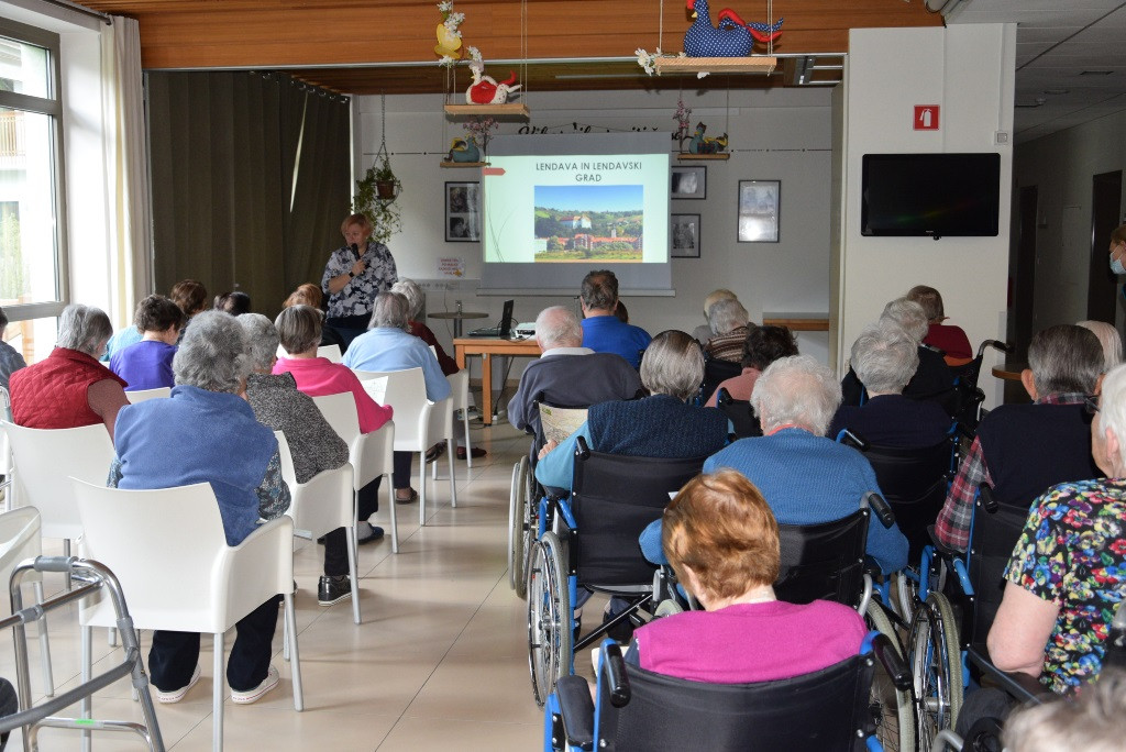 Slovenski teden v Viharniku
