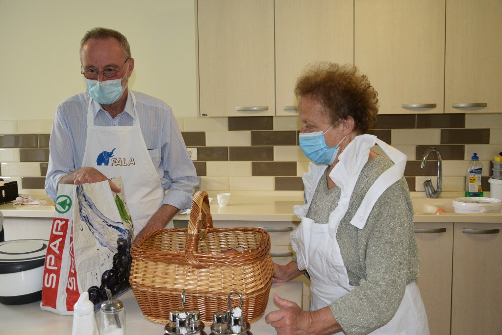 Slovenski teden v Viharniku