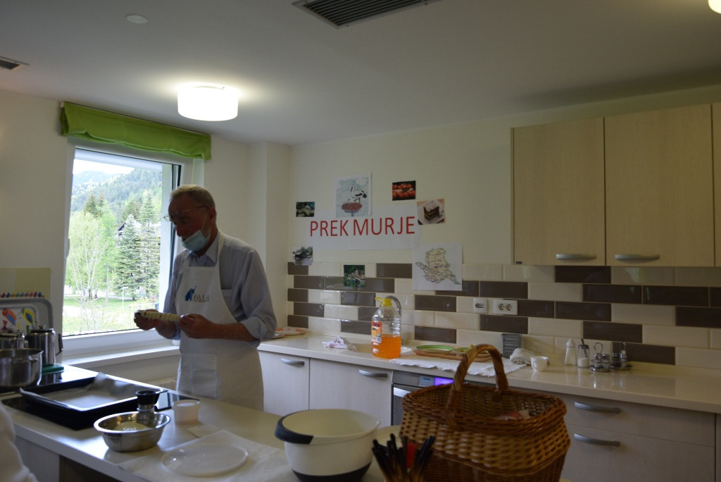 Slovenski teden v Viharniku