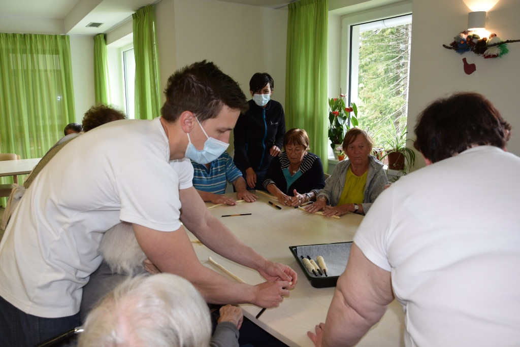 Slovenski teden v Viharniku