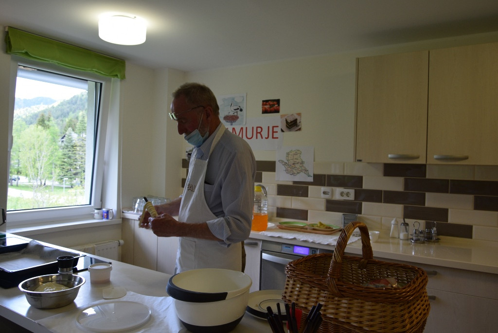 Slovenski teden v Viharniku