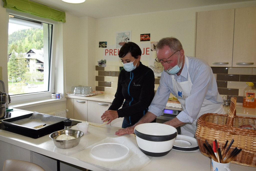 Slovenski teden v Viharniku