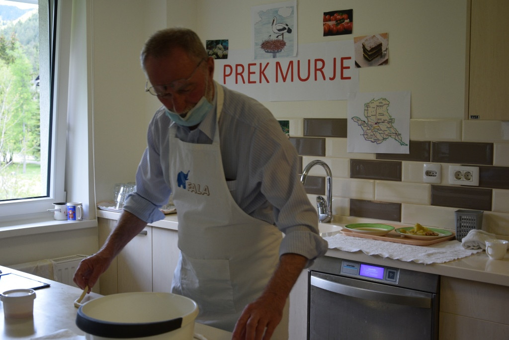 Slovenski teden v Viharniku