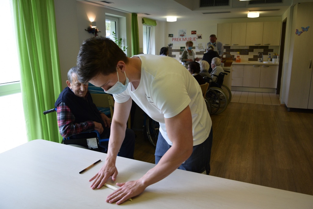 Slovenski teden v Viharniku