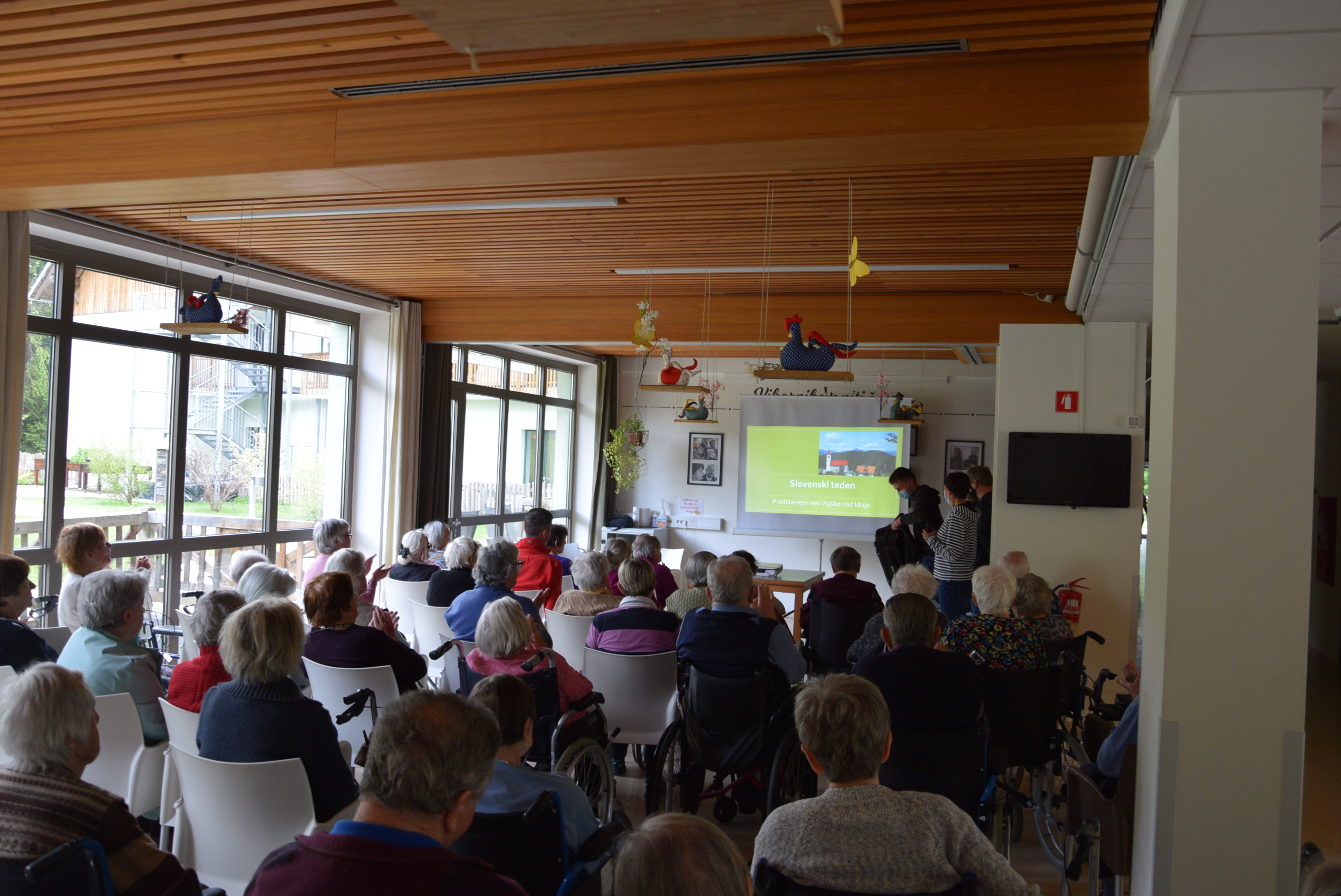Slovenski teden v Viharniku