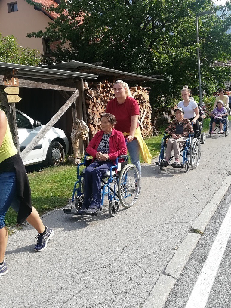 Sončno avgustovsko dopoldne
