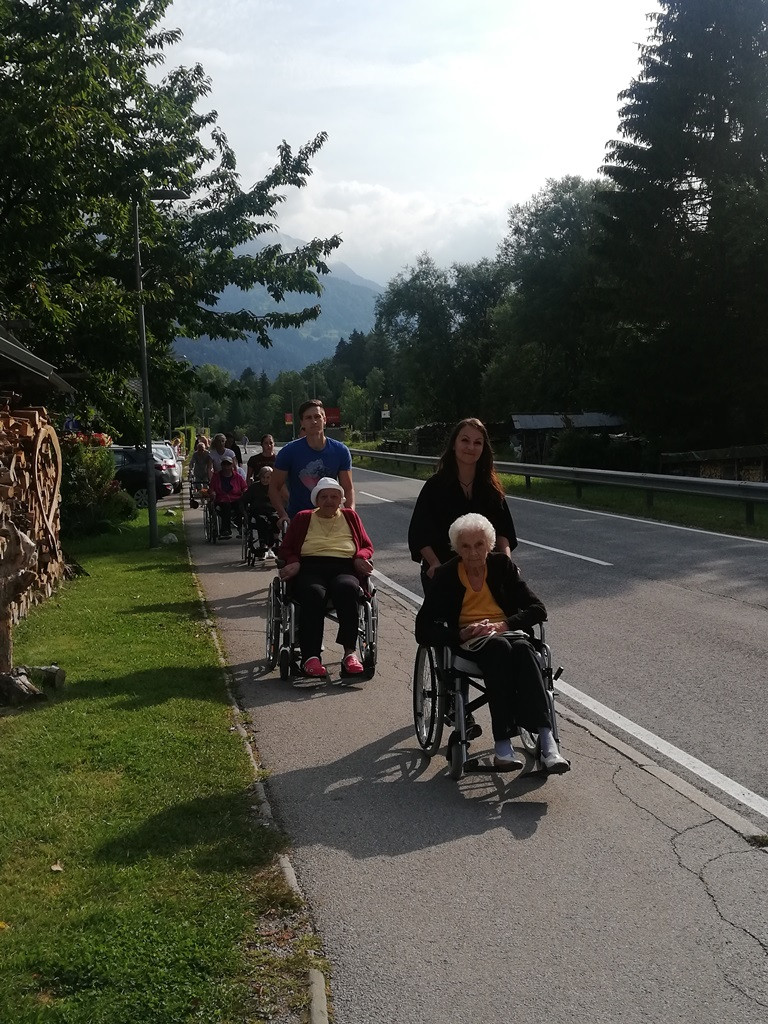 Sončno avgustovsko dopoldne