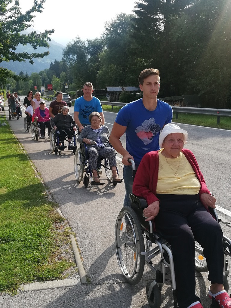 Sončno avgustovsko dopoldne