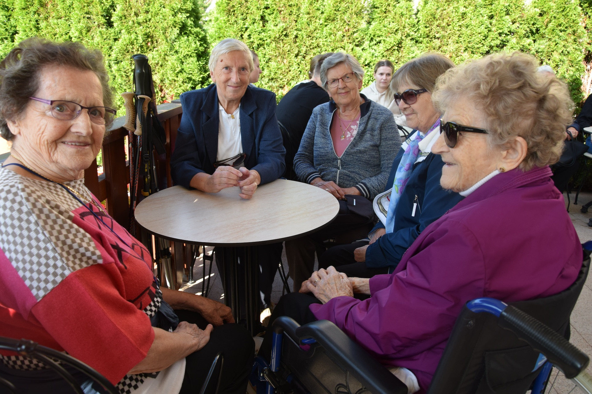 Sprehod in kavica v Kranjski Gori