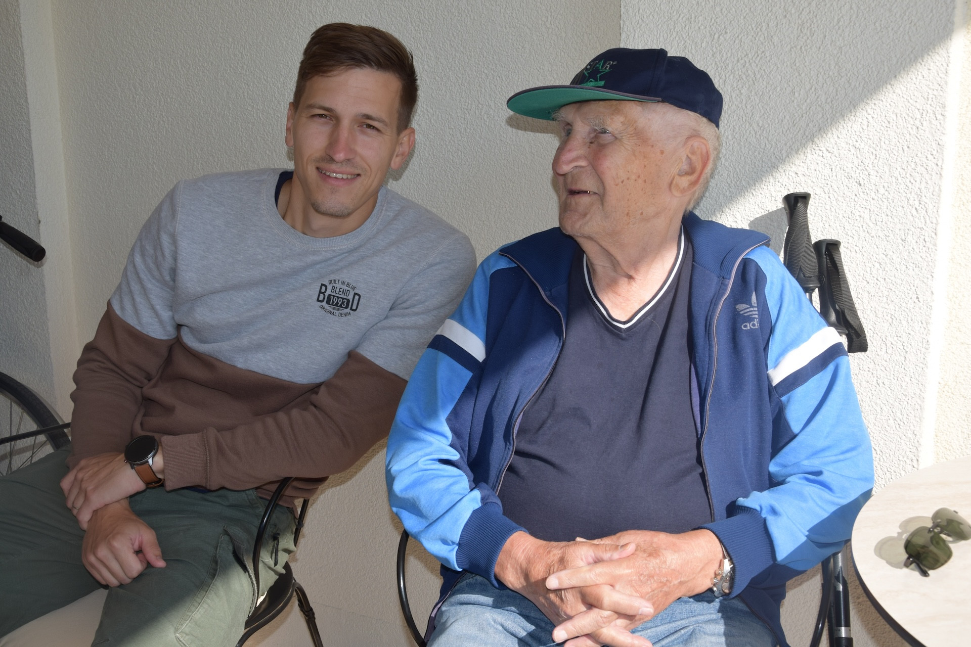 Sprehod in kavica v Kranjski Gori