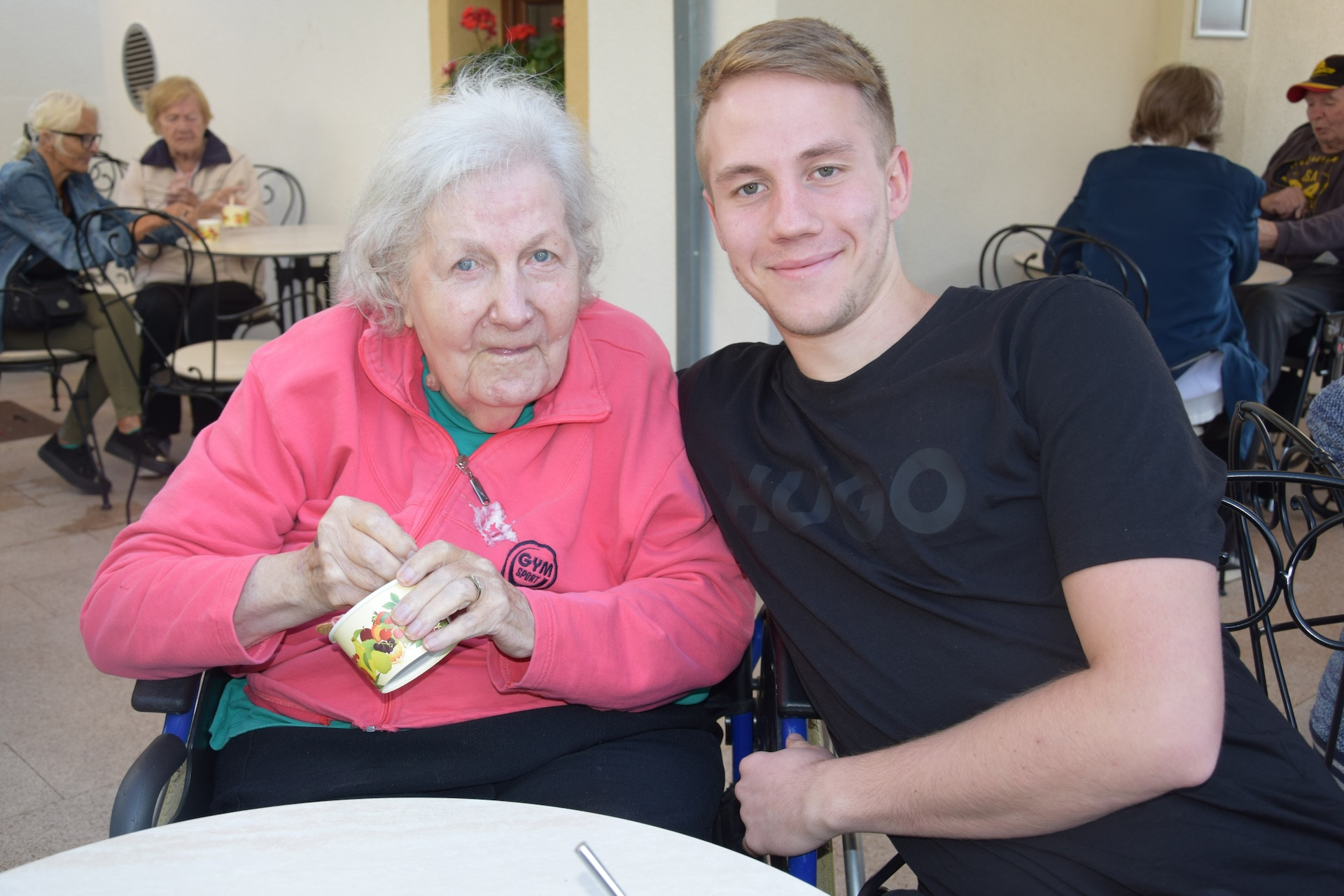 Sprehod in kavica v Kranjski Gori