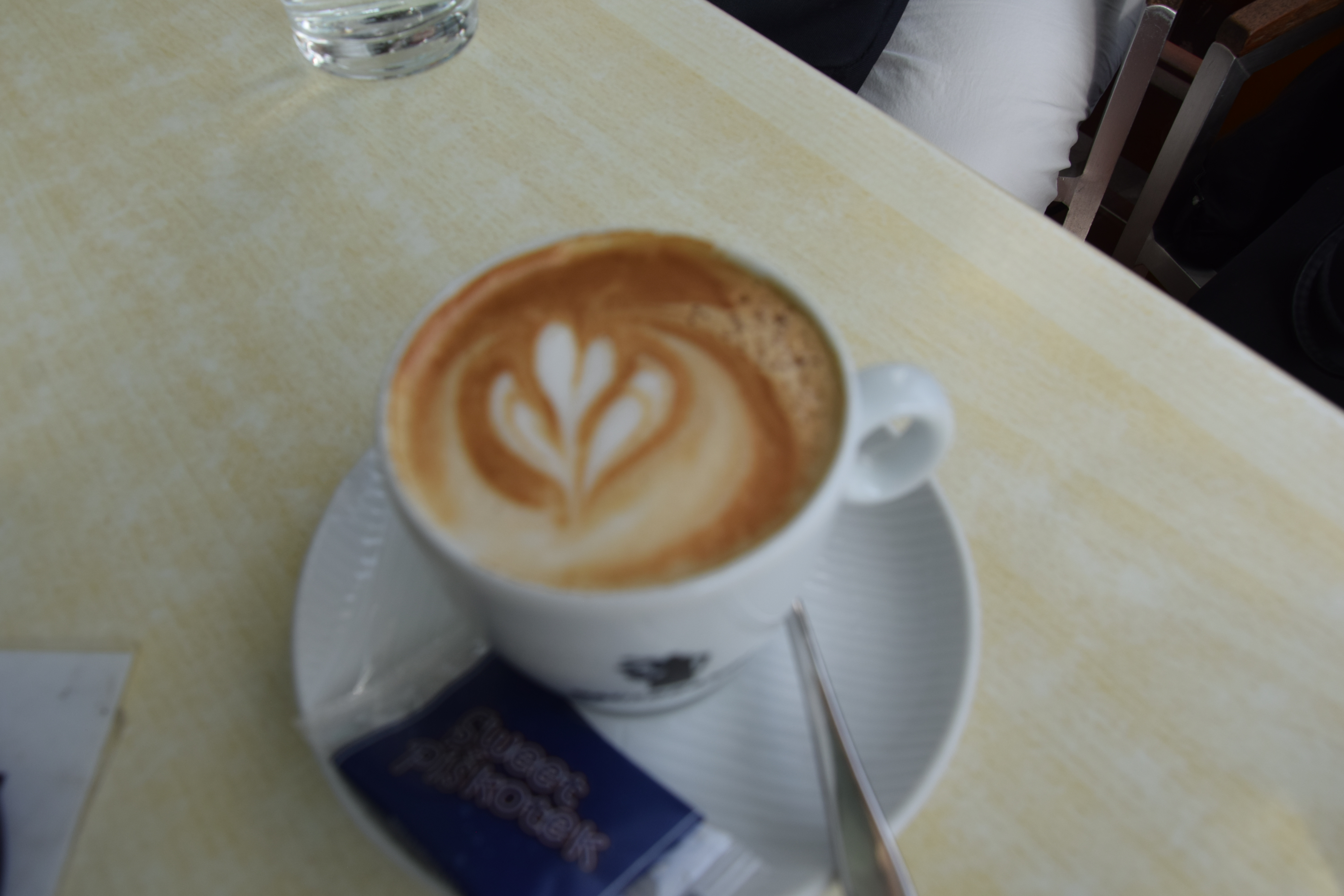 Sprehod po mestu in kavica