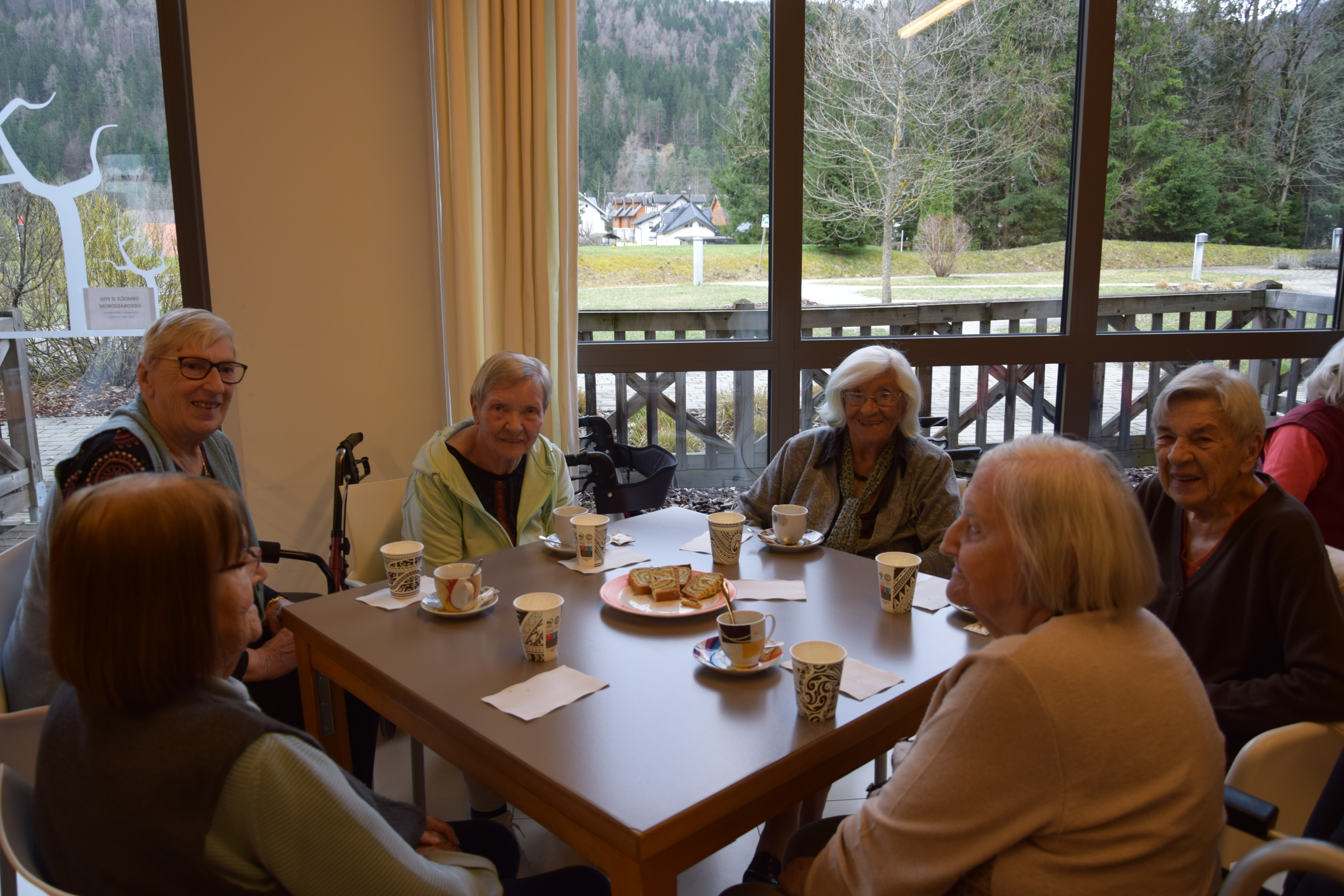 Ta veseli četrtek v avli