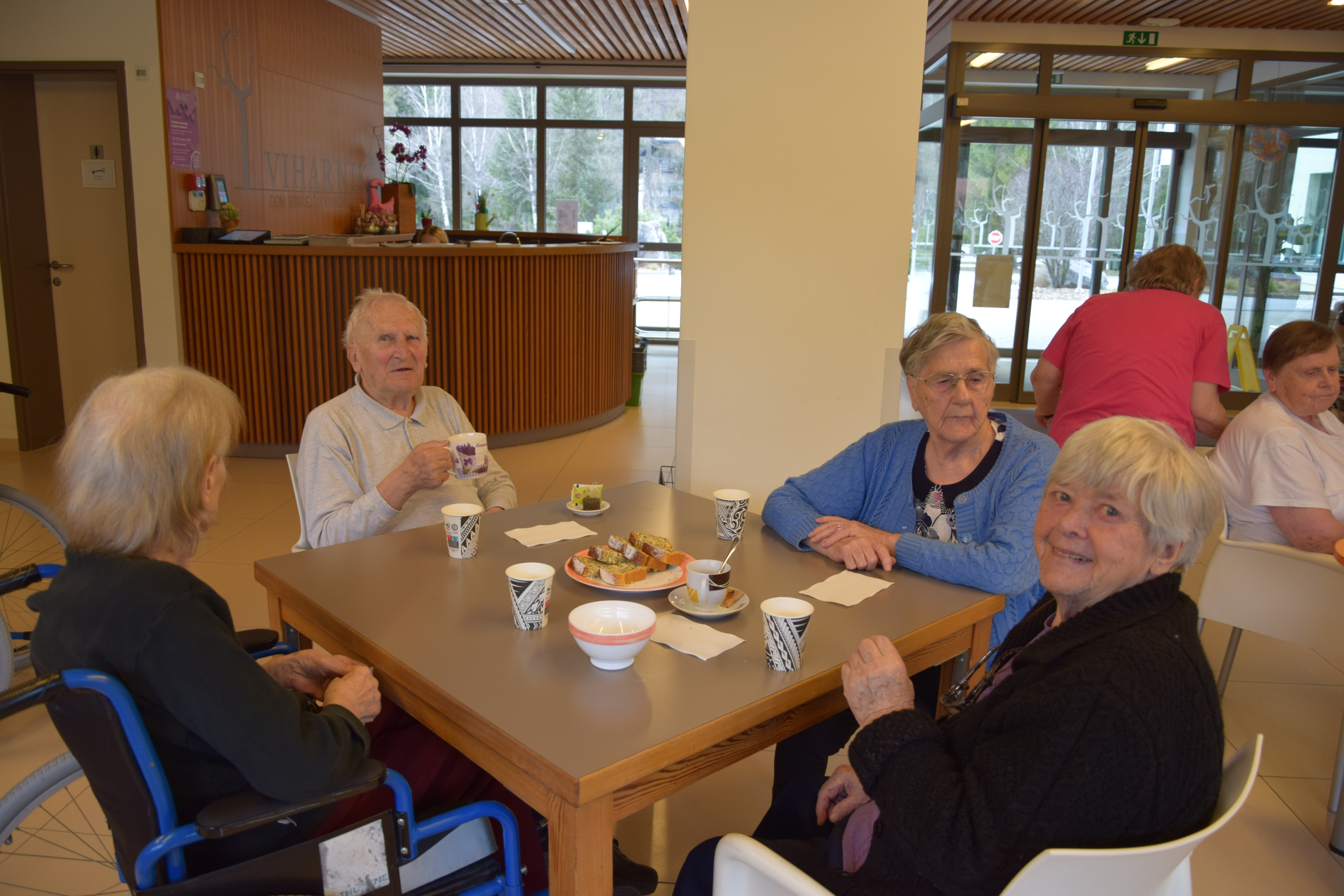 Ta veseli četrtek v avli