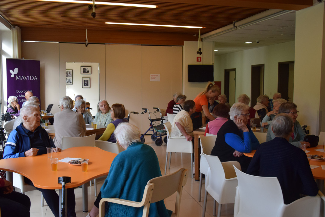 Ta veseli četrtek v avli