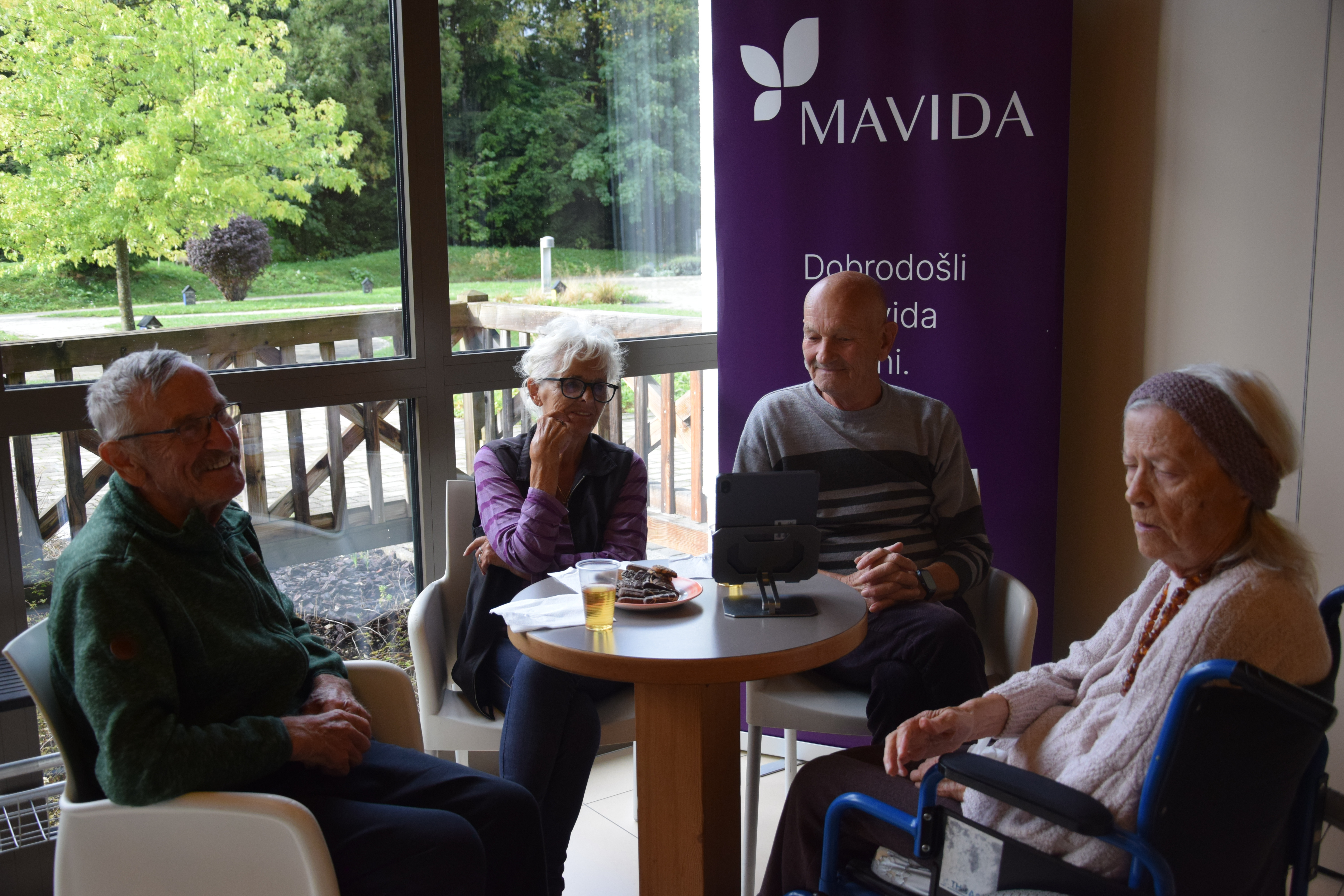 Ta veseli četrtek v avli