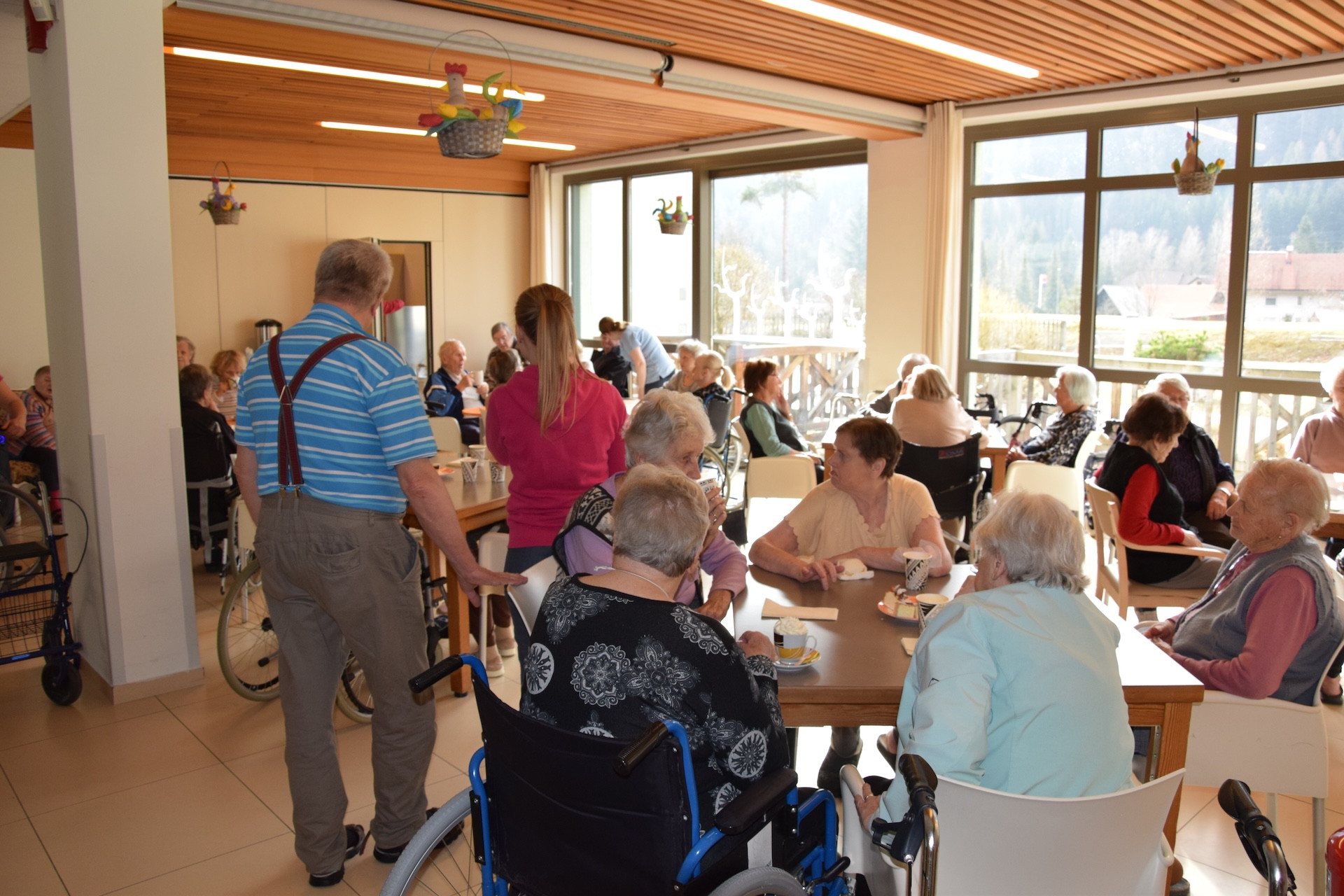 Ta veseli četrtek v avli