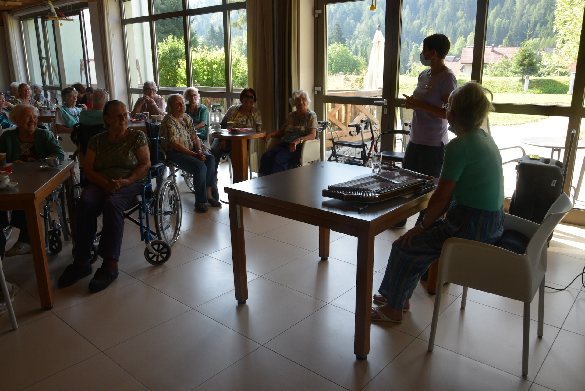 Ta veseli petek, 13.