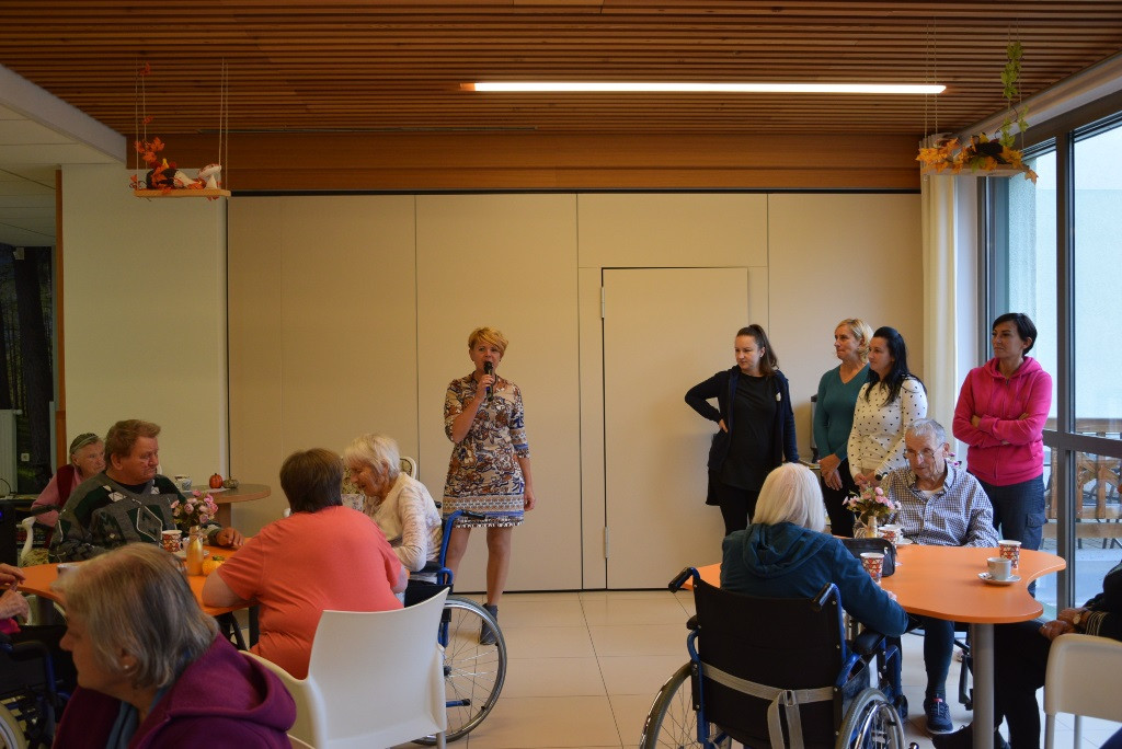 Ta veseli petek in klapa Gallus