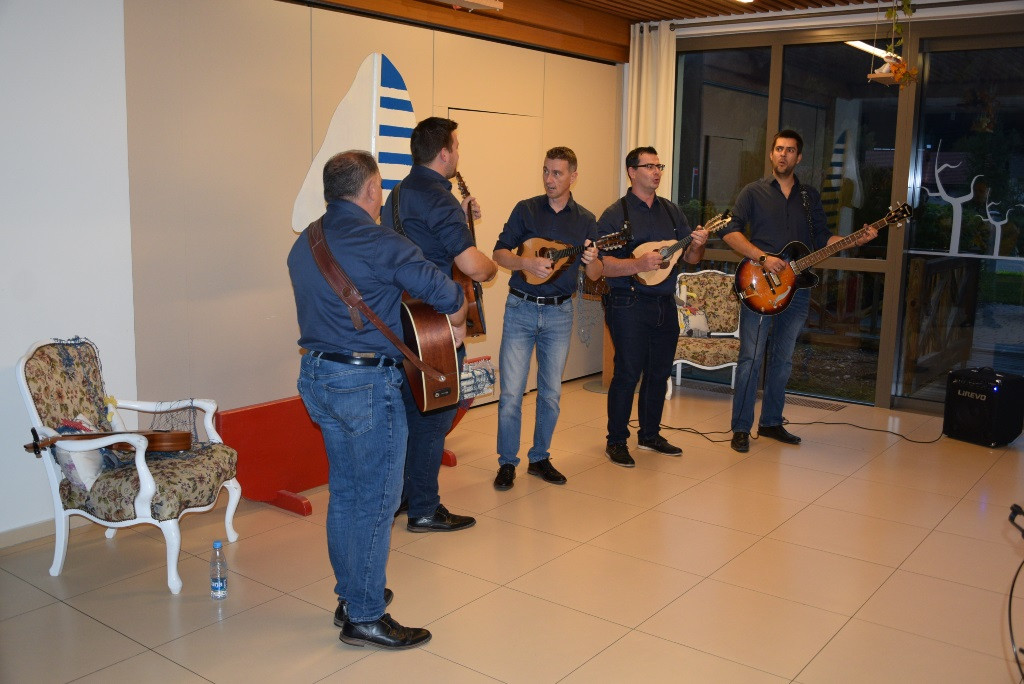 Ta veseli petek in klapa Gallus (Mednarodni dan starejših)