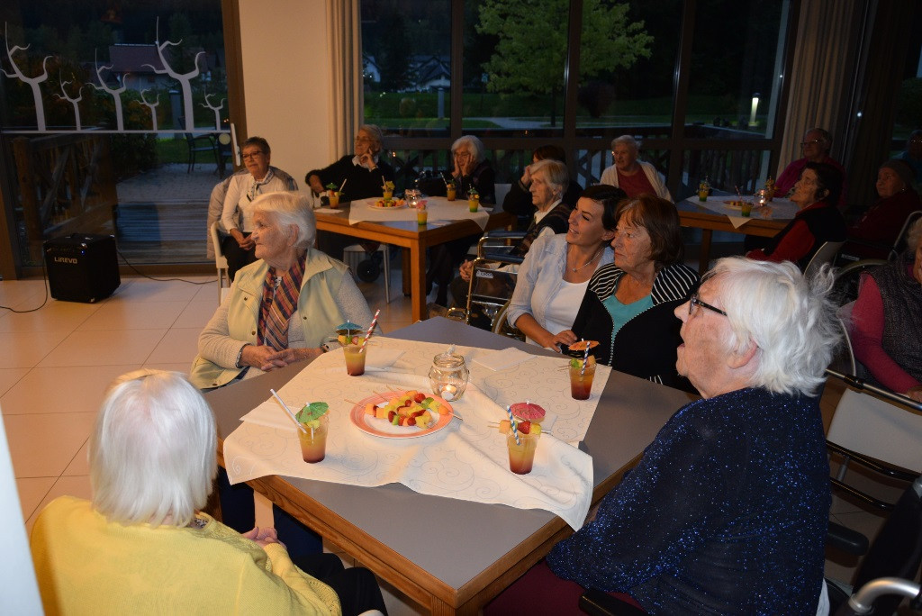 Ta veseli petek in klapa Gallus (Mednarodni dan starejših)
