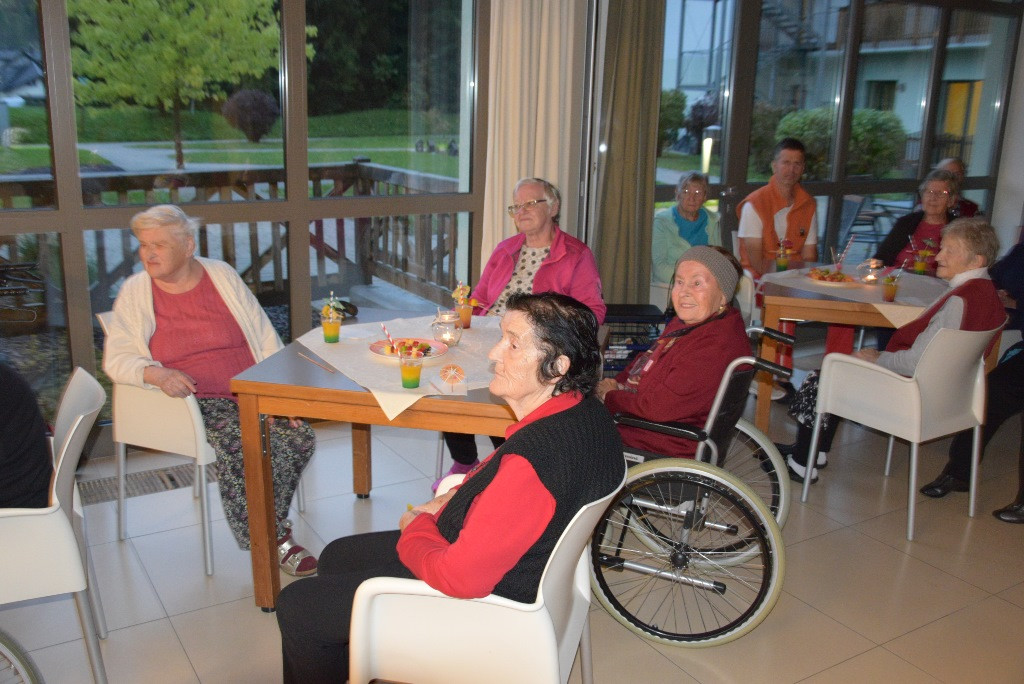 Ta veseli petek in klapa Gallus (Mednarodni dan starejših)