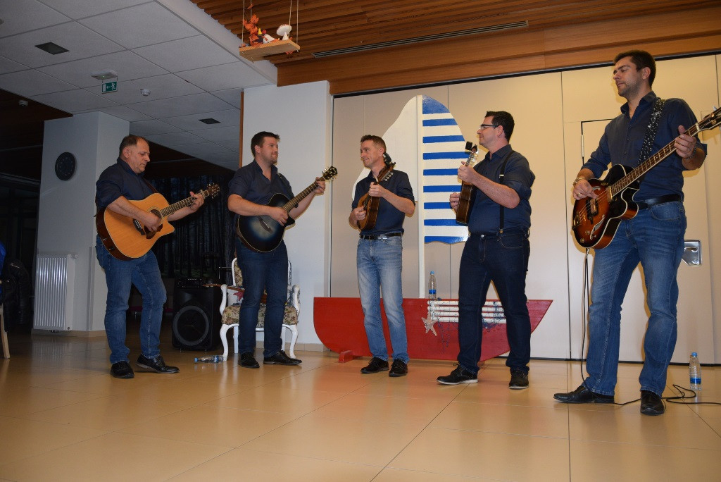 Ta veseli petek in klapa Gallus (Mednarodni dan starejših)