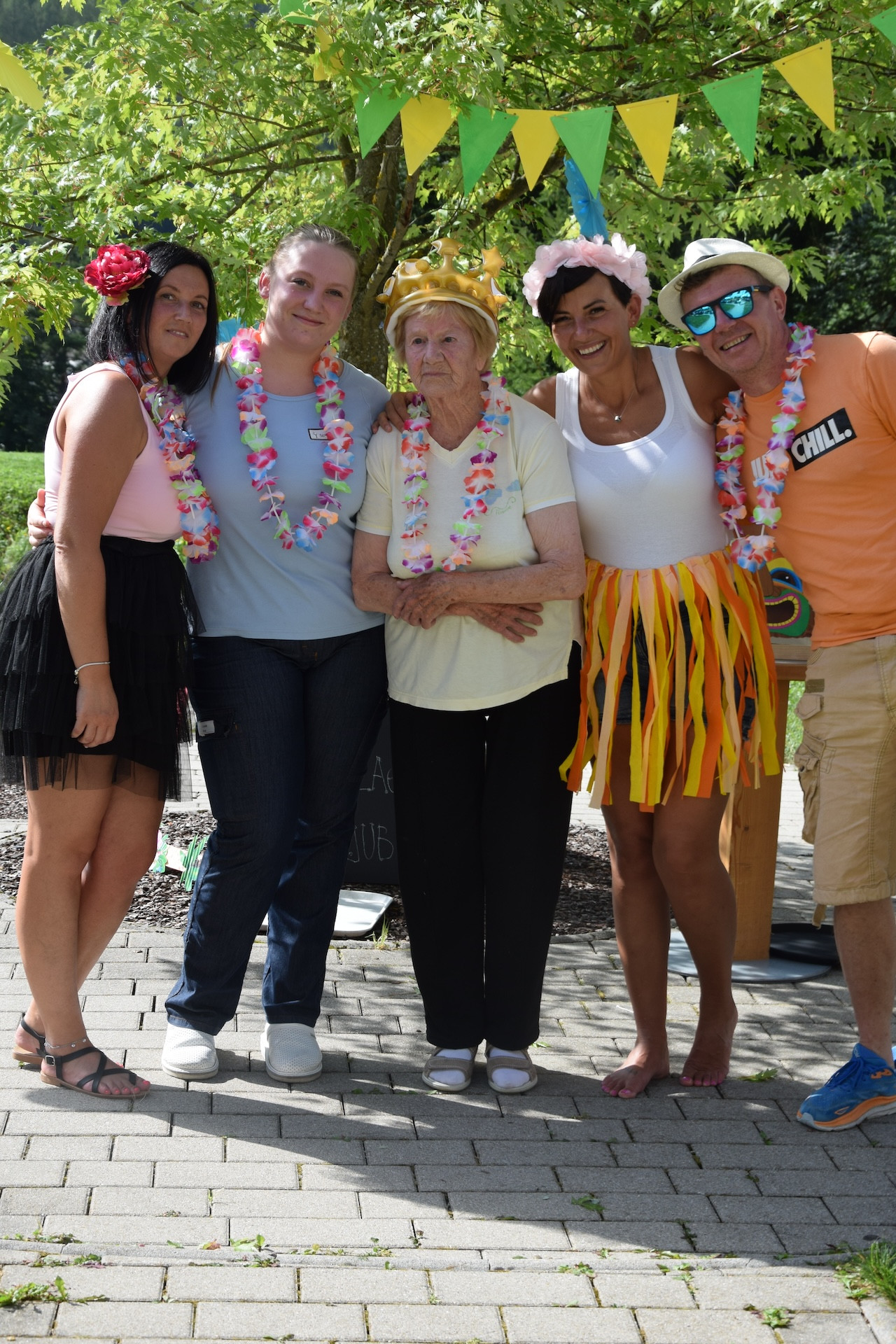 Ta veseli petek - Tropski viharnik