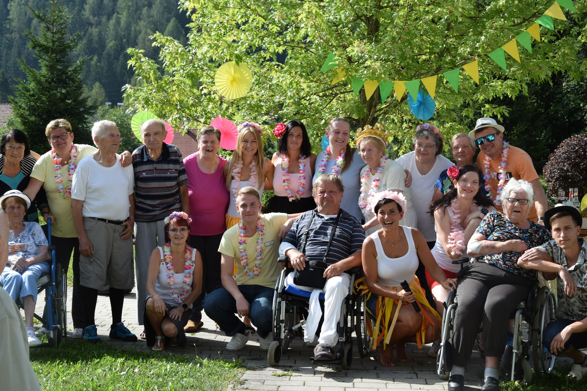 Ta veseli petek - Tropski viharnik