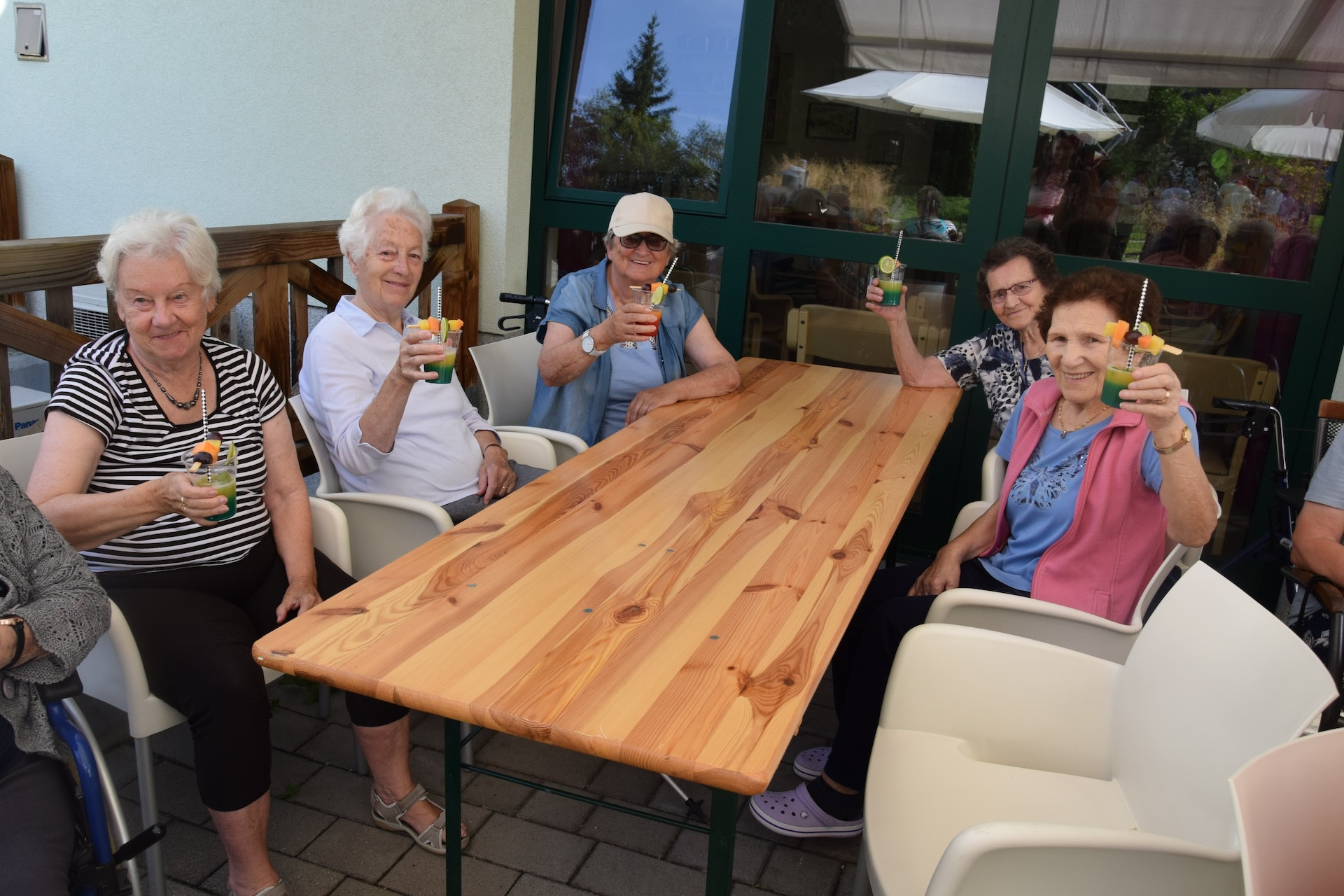 Ta veseli petek - Tropski viharnik