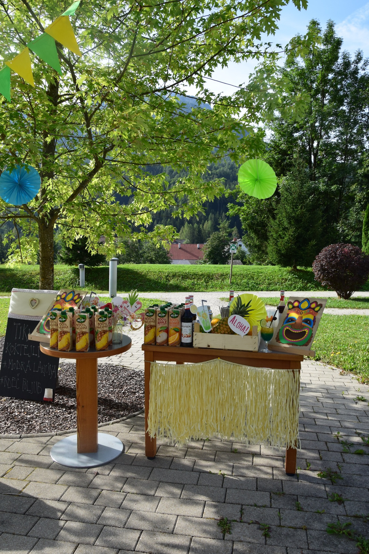 Ta veseli petek - Tropski viharnik