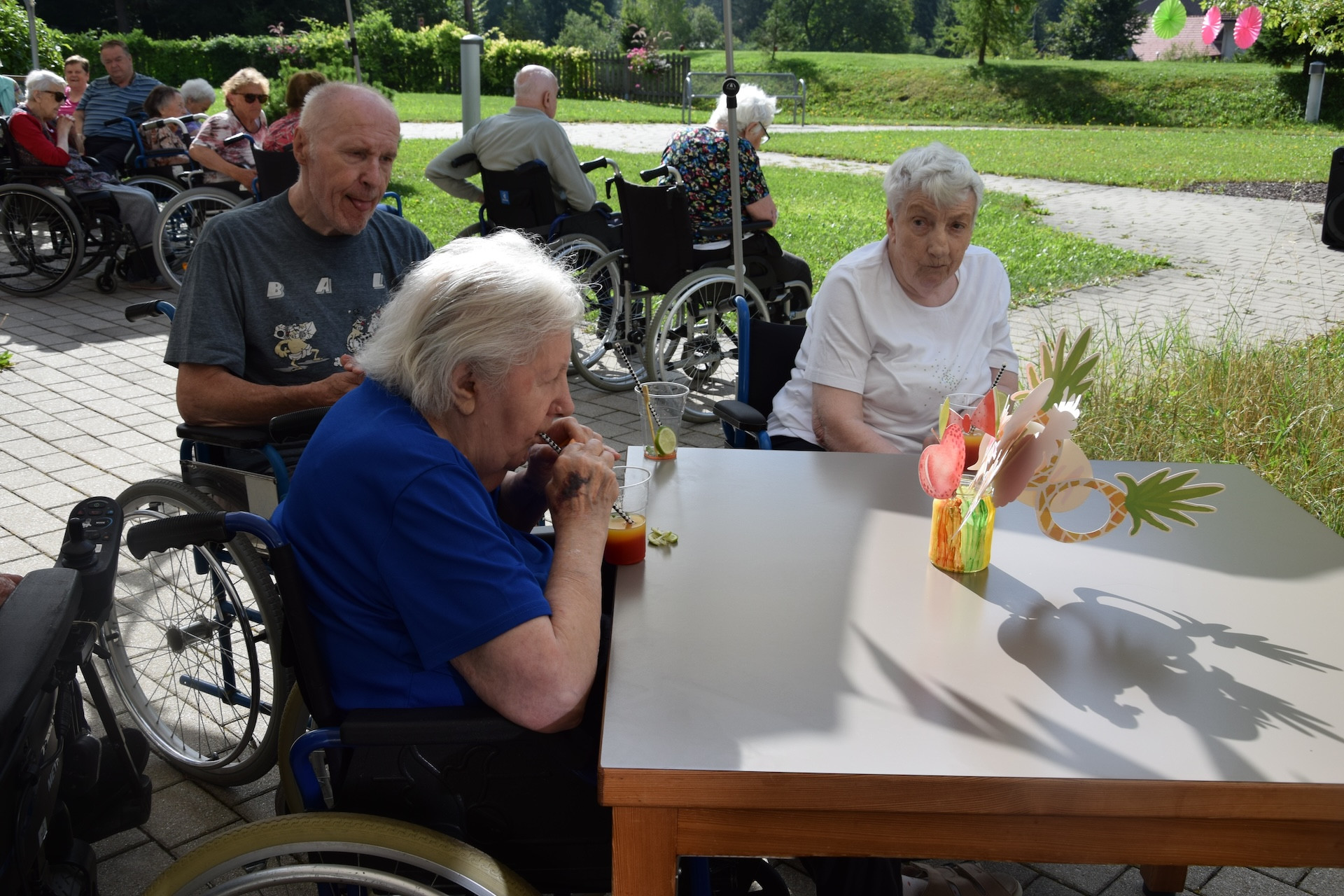 Ta veseli petek - Tropski viharnik