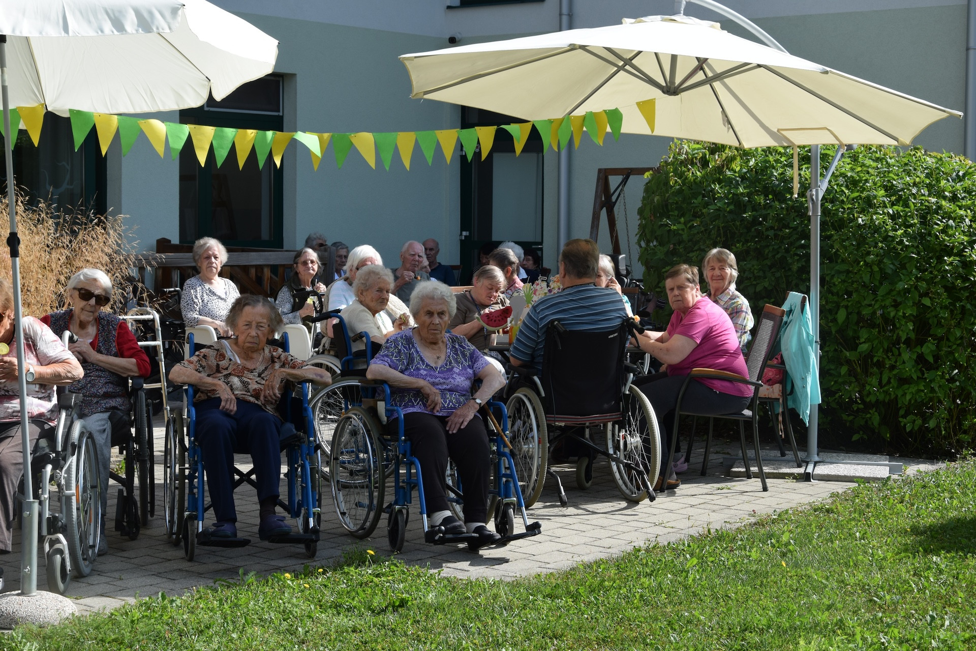 Ta veseli petek - Tropski viharnik
