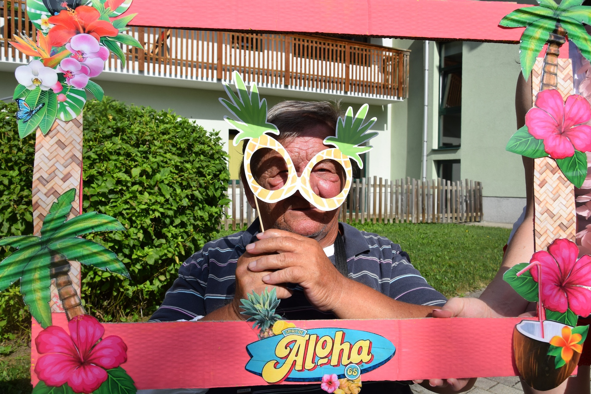 Ta veseli petek - Tropski viharnik