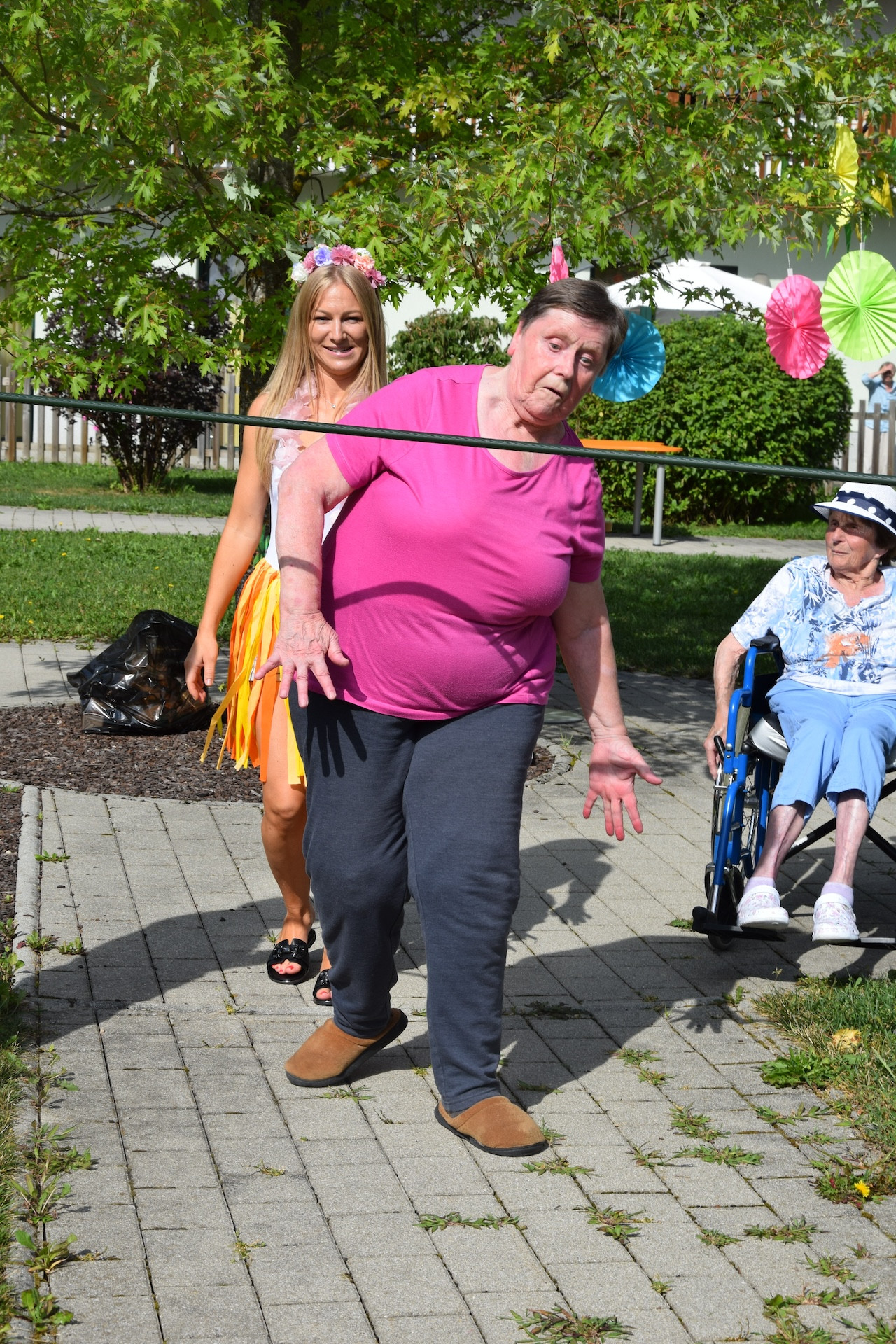 Ta veseli petek - Tropski viharnik